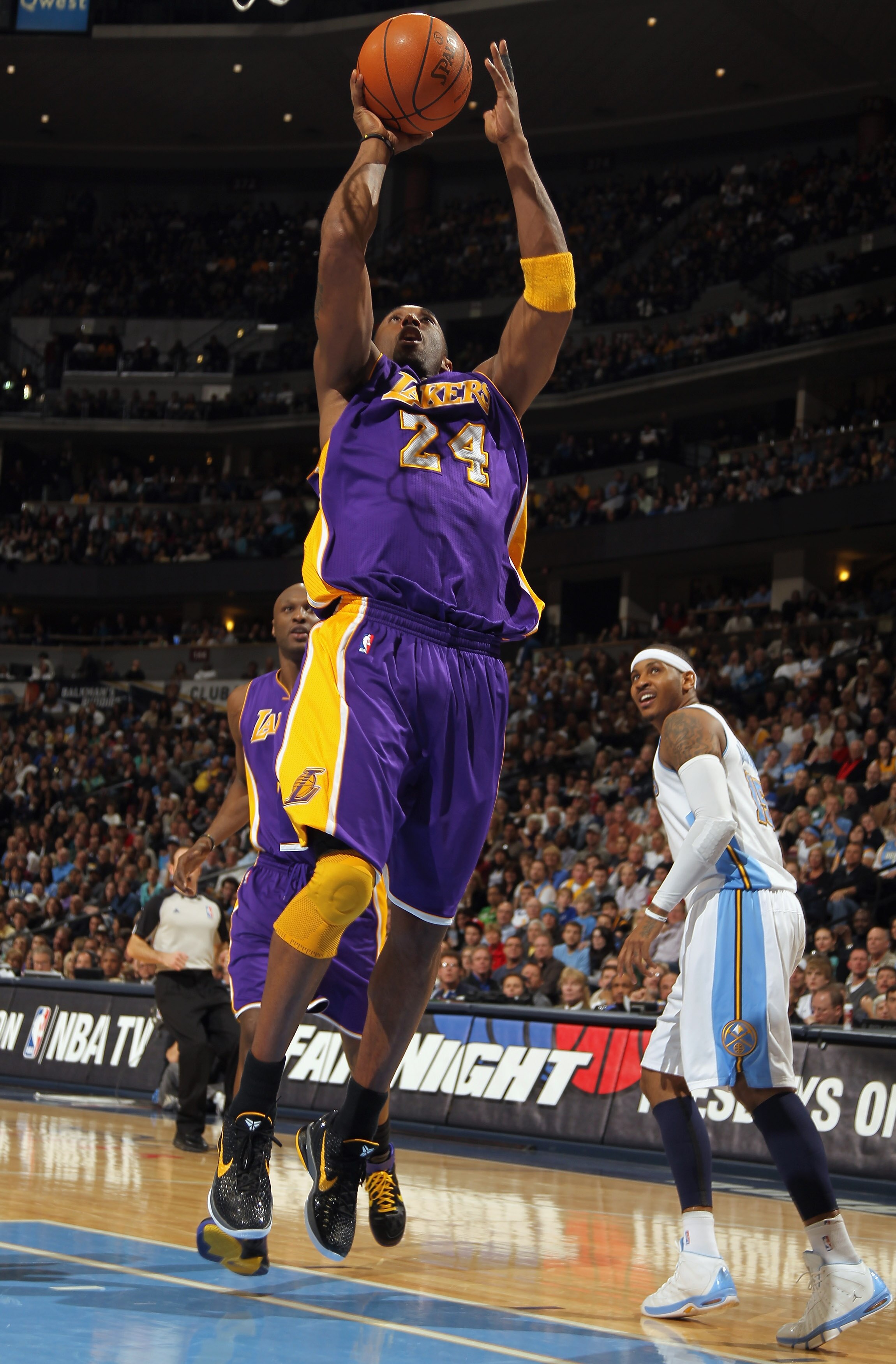 DENVER, CO - JANUARY 21:  Kobe Bryant #24 of the Los Angeles Lakers takes a shot against the Denver Nuggets at the Pepsi Center on January 21, 2011 in Denver, Colorado. NOTE TO USER: User expressly acknowledges and agrees that, by downloading and or using