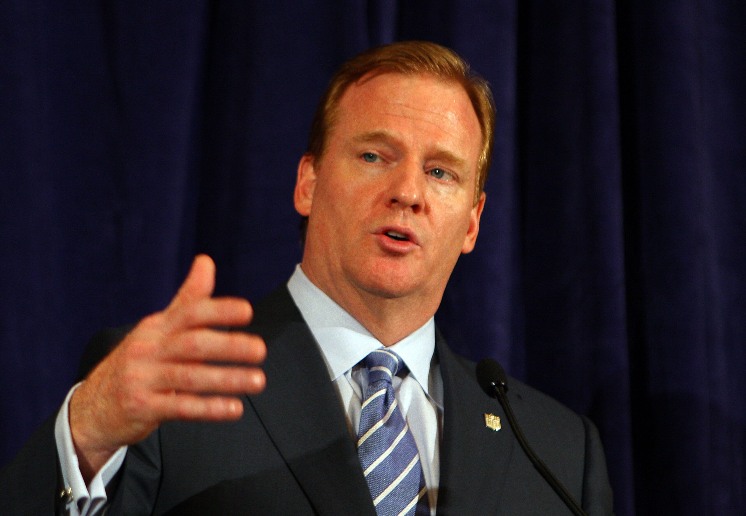 NEW YORK - JULY 27:  NFL Commissioner Roger Goodell answers questions from the media after reinstating Michael Vick on a conditional basis on July 27, 2009 at the InterContinental Hotel in New York City.  (Photo by Mike Stobe/Getty Images)