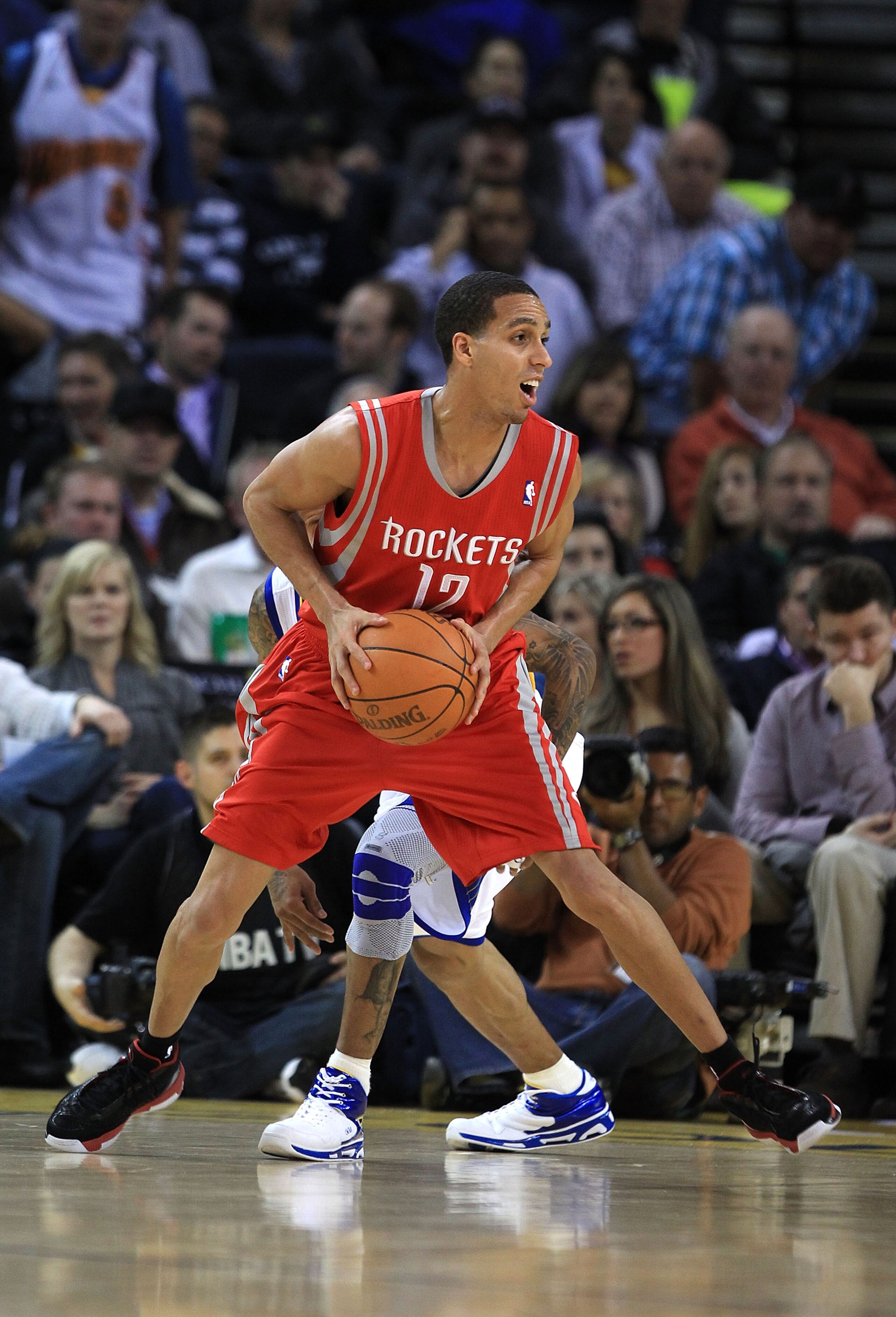 OAKLAND, CA - DECEMBER 20: Kevin Martin #12 of the Houston Rockets in action against the Golden State Warriors at Oracle Arena on December 20, 2010 in Oakland, California. NOTE TO USER: User expressly acknowledges and agrees that, by downloading and or u OAKLAND, CA - DECEMBER 20: Kevin Martin #12 of the Houston Rockets in action against the Golden State Warriors at Oracle Arena on December 20, 2010 in Oakland, California. NOTE TO USER: User expressly acknowledges and agrees that, by downloading and or u