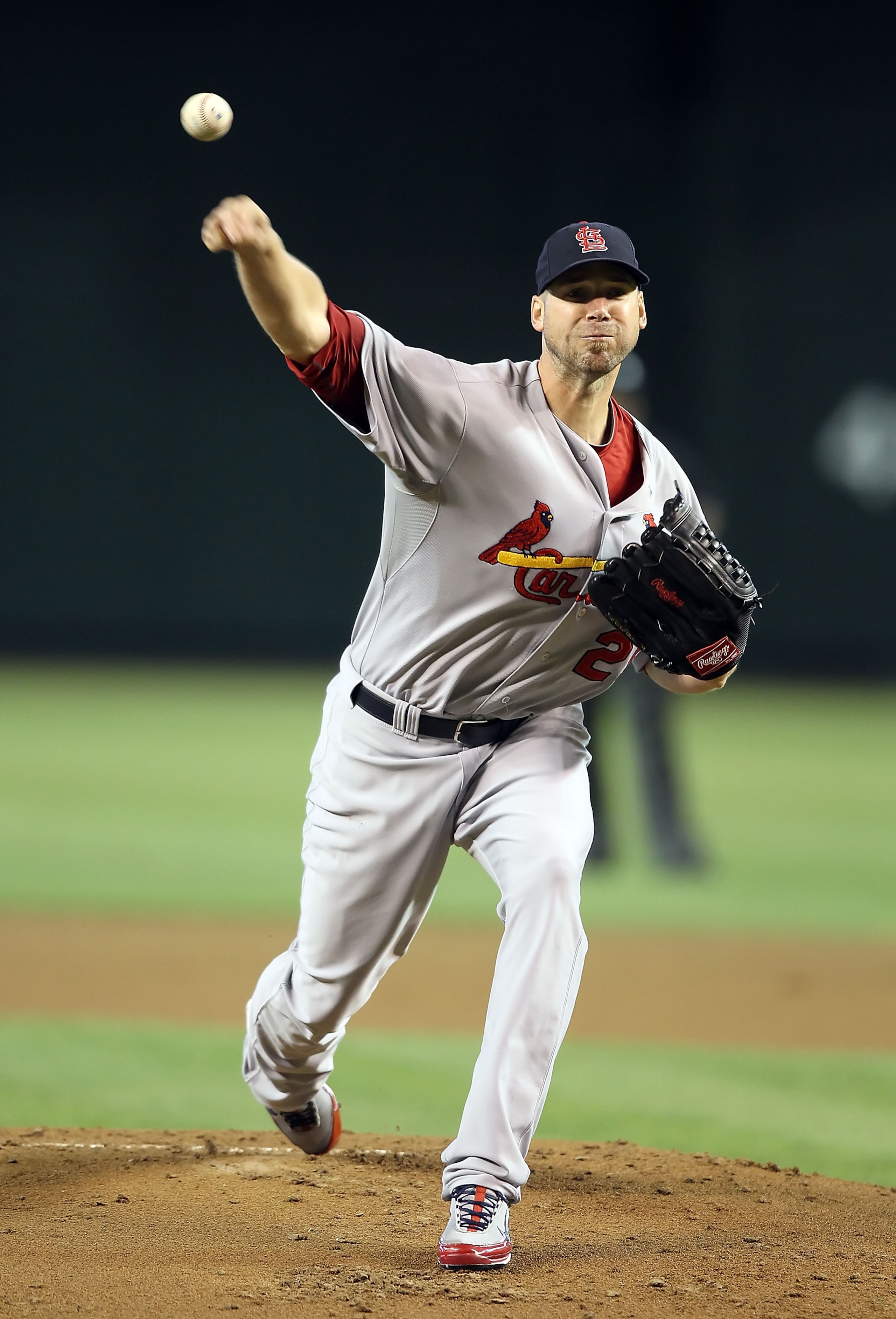 PHOENIX - JUNE 13: Starting pitcher Chris Carpenter #29 of the St. Louis Cardinals pitches against the Arizona Diamondbacks during the Major League Baseball game at Chase Field on June 13, 2010 in Phoenix, Arizona. (Photo by Christian Petersen/Getty Ima PHOENIX - JUNE 13: Starting pitcher Chris Carpenter #29 of the St. Louis Cardinals pitches against the Arizona Diamondbacks during the Major League Baseball game at Chase Field on June 13, 2010 in Phoenix, Arizona. (Photo by Christian Petersen/Getty Ima