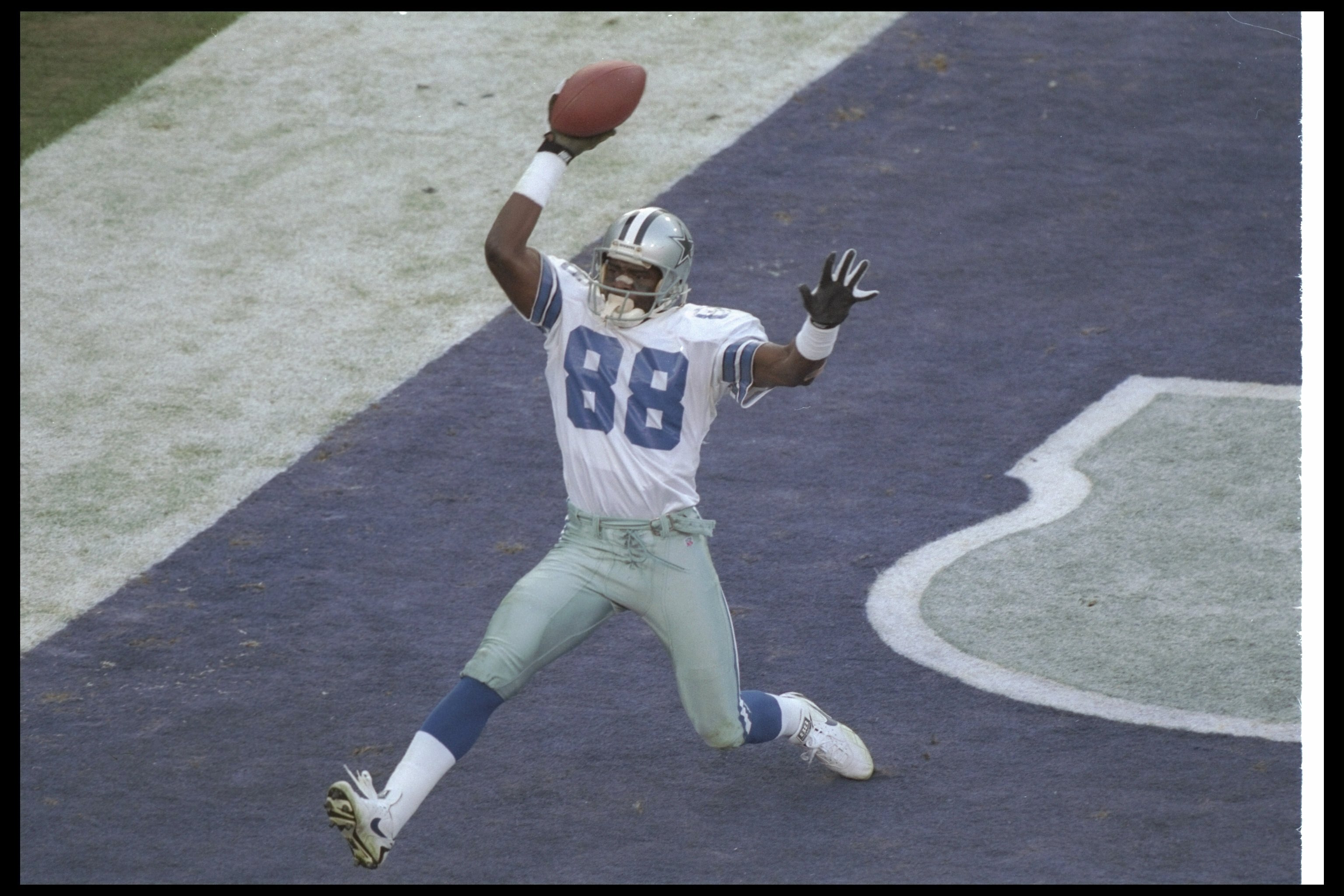 28 Jan 1996:  Wide receiver Michael Irvin of the Dallas Cowboys scores a touchdown during Super Bowl XXX against the Pittsburgh Steelers at Sun Devil Stadium in Tempe, Arizona.  Although the touchdown was nullified by a penalty, the Cowboys won the game,