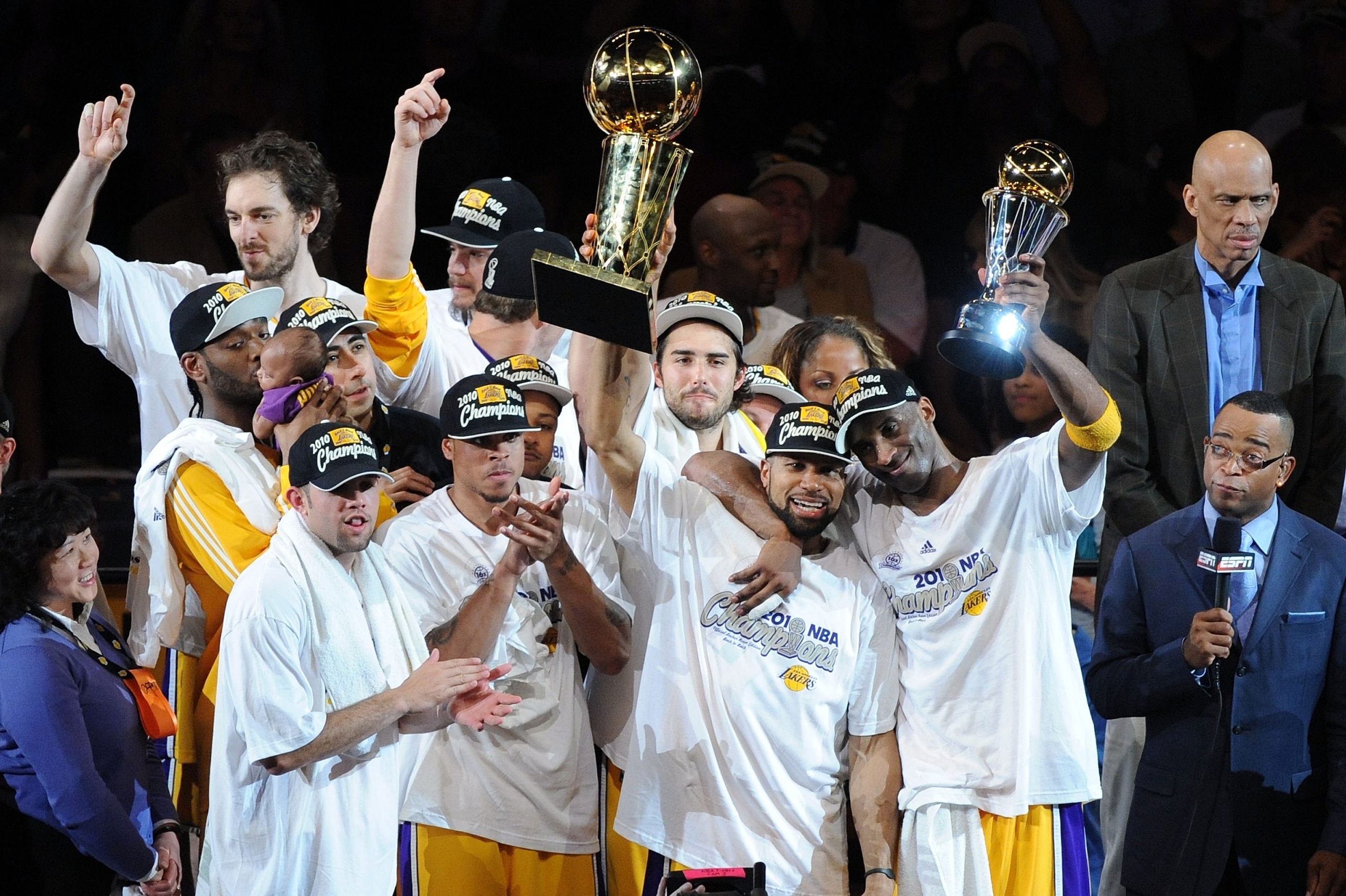 LOS ANGELES, CA - JUNE 17: Derek Fisher #2 and Kobe Bryant #24 of the Los Angeles Lakers celebrate after the Lakers defeated the Boston Celtics 83-79 in Game Seven of the 2010 NBA Finals at Staples Center on June 17, 2010 in Los Angeles, California. NOT LOS ANGELES, CA - JUNE 17: Derek Fisher #2 and Kobe Bryant #24 of the Los Angeles Lakers celebrate after the Lakers defeated the Boston Celtics 83-79 in Game Seven of the 2010 NBA Finals at Staples Center on June 17, 2010 in Los Angeles, California. NOT
