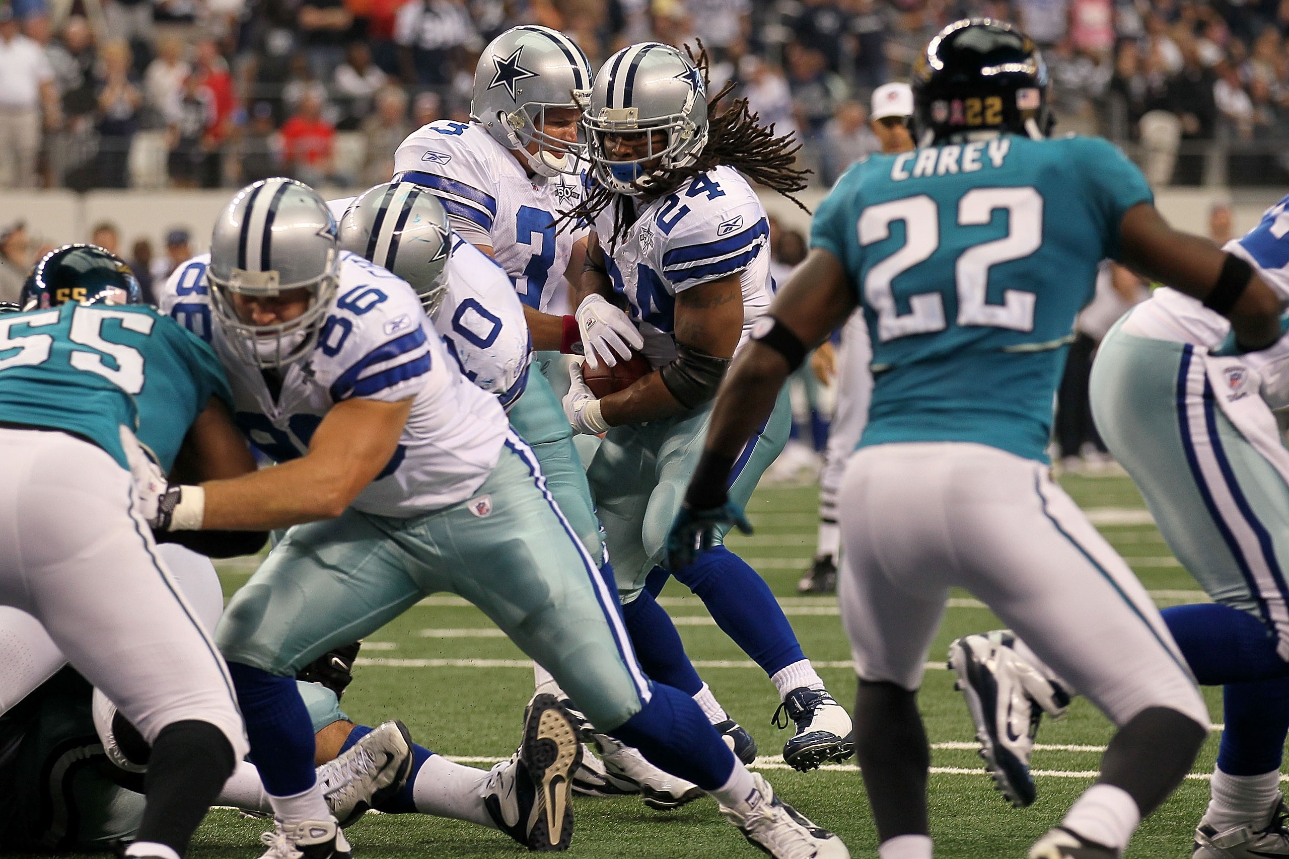 ARLINGTON, TX - OCTOBER 31:  Marion Barber #24 of the Dallas Cowboys runs the ball against the Jacksonville Jaguars at Cowboys Stadium on October 31, 2010 in Arlington, Texas.  (Photo by Stephen Dunn/Getty Images)