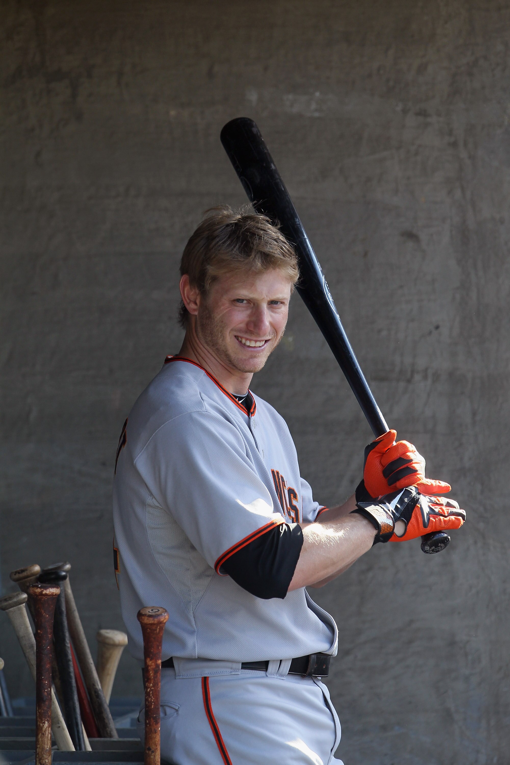 LOS ANGELES, CA - SEPTEMBER 05:  Mike Fontenot #14 of the San Francisco Giants waits to play against the Los Angeles Dodgers in the game at Dodger Stadium on September 5, 2010 in Los Angeles, California.  (Photo by Jeff Gross/Getty Images)