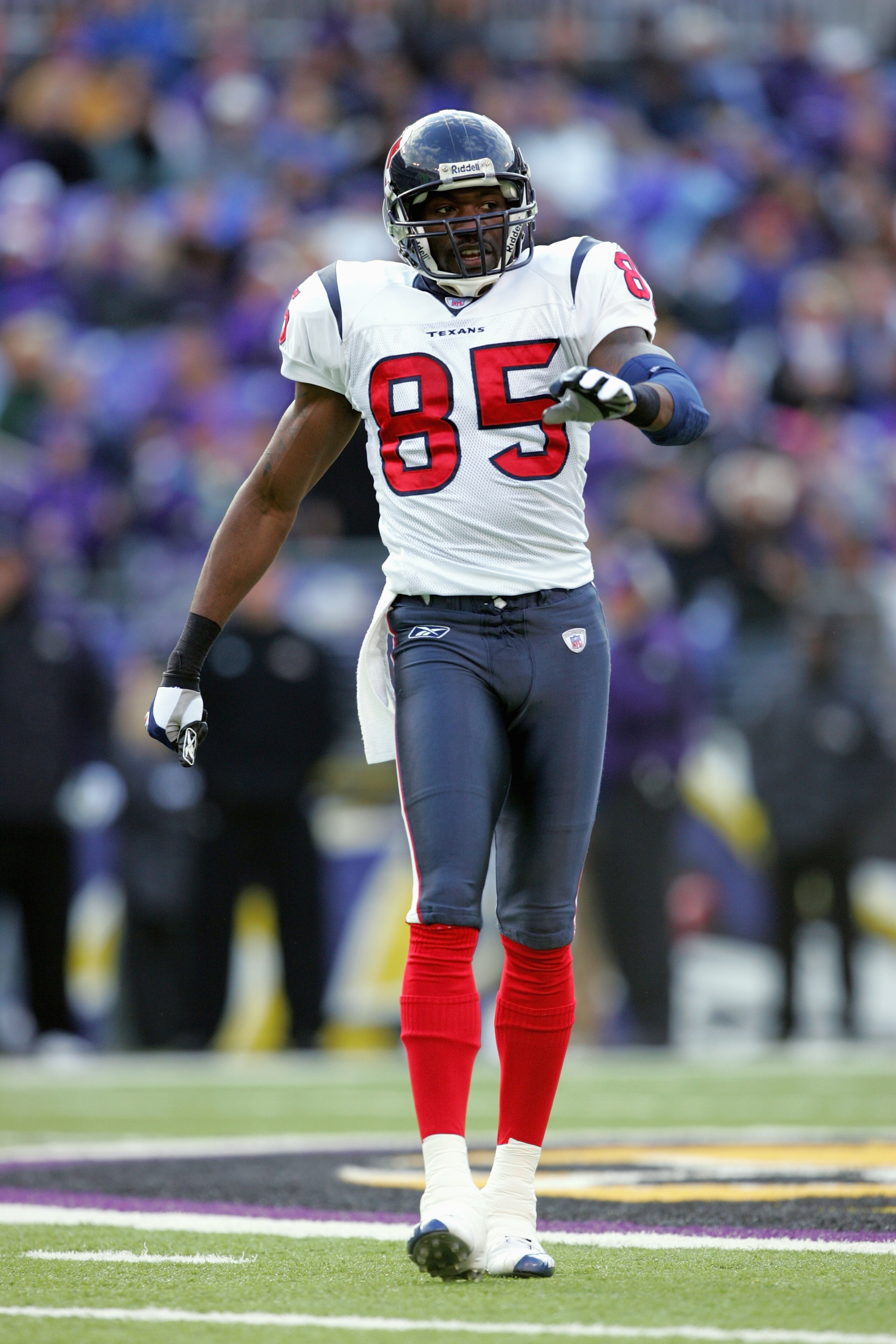 BALTIMORE - DECEMBER 04:  Corey Bradford #85 of the Houston Texans stands on the field during the game against the Baltimore Ravens on December 4, 2005 at M&T Bank Stadium in Baltimore, Maryland. (Photo by Jamie Squire/Getty Images)