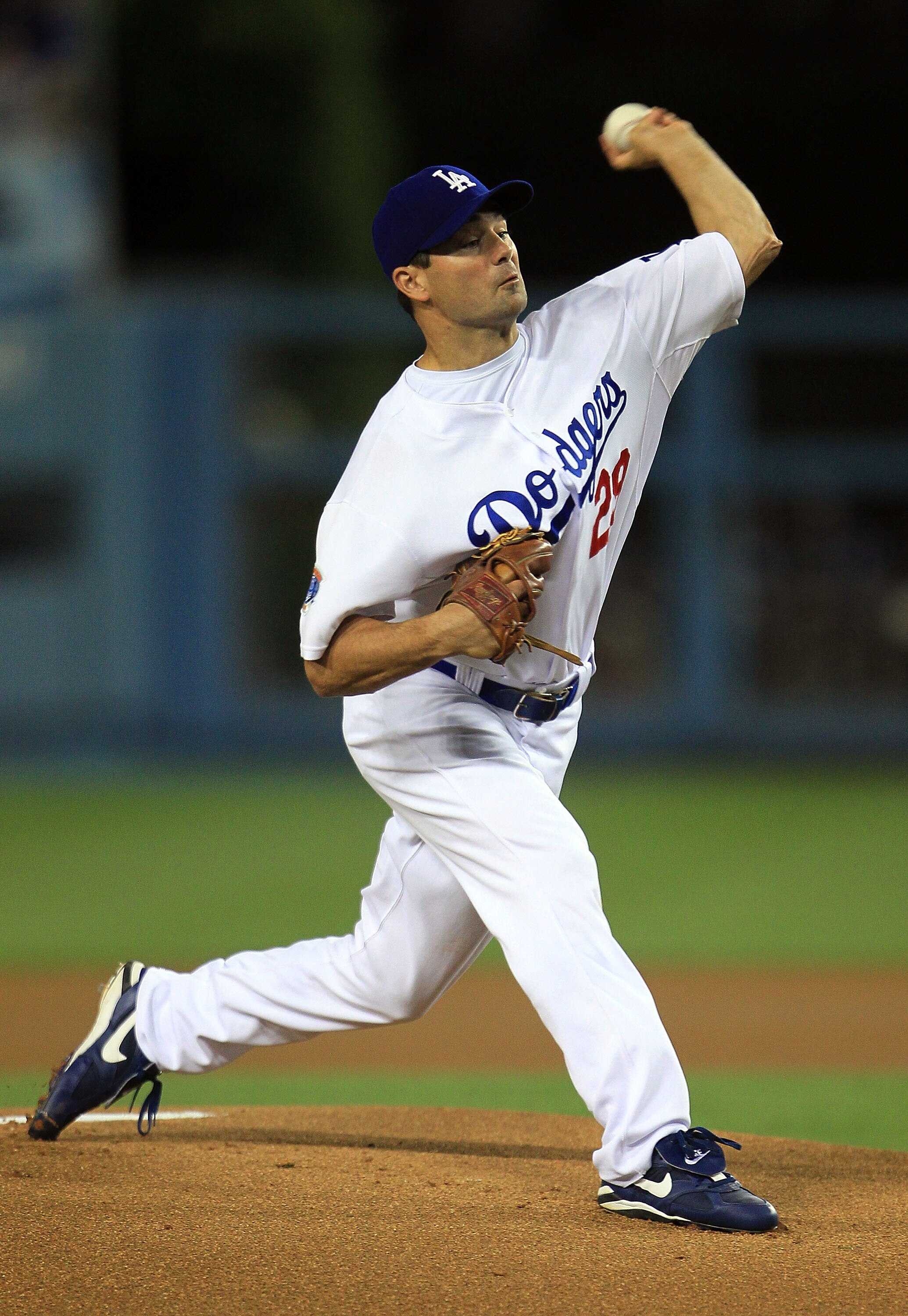 LOS ANGELES, CA - SEPTEMBER 22:  Ted Lilly #29 of the Los Angeles Dodgers pitches against the San Diego Padres at Dodger Stadium on September 22, 2010 in Los Angeles, California.  (Photo by Jeff Gross/Getty Images)