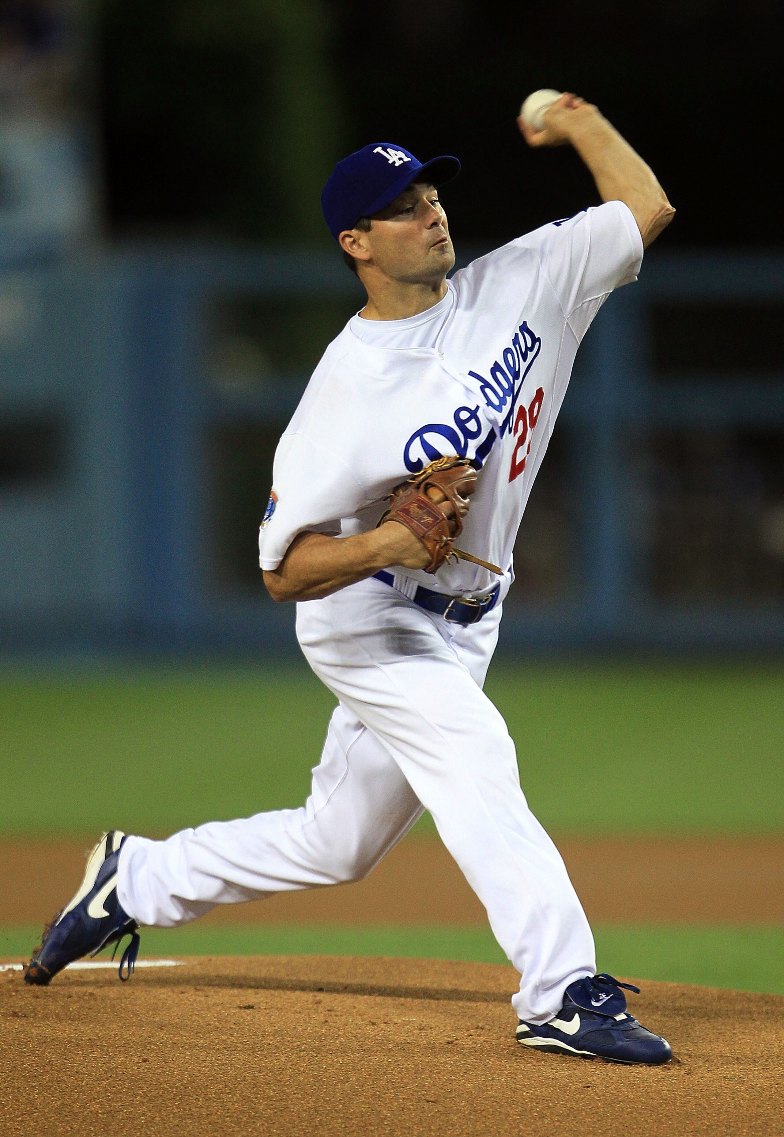 LOS ANGELES, CA - SEPTEMBER 22:  Ted Lilly #29 of the Los Angeles Dodgers pitches against the San Diego Padres at Dodger Stadium on September 22, 2010 in Los Angeles, California.  (Photo by Jeff Gross/Getty Images)
