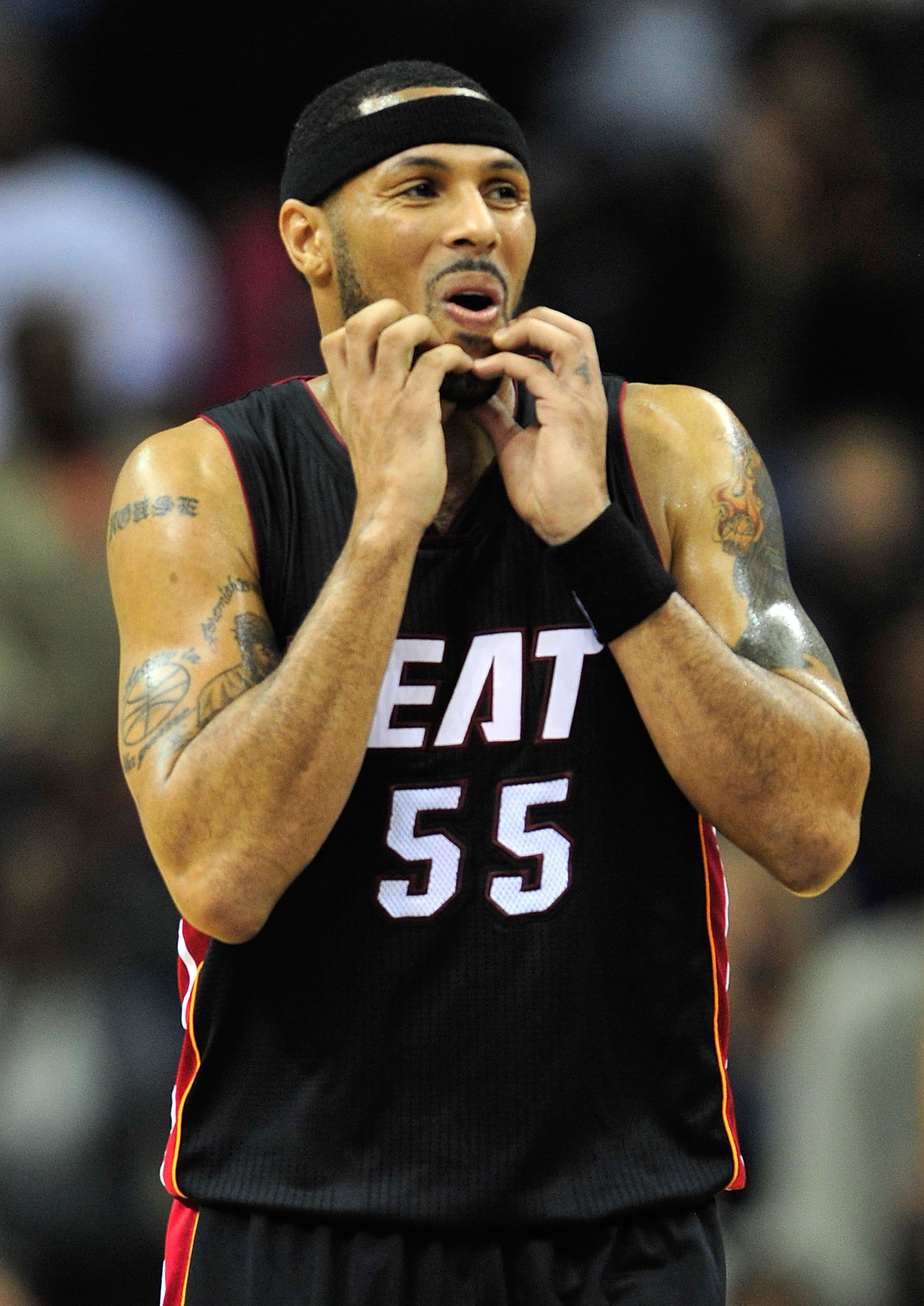 MEMPHIS, TN - NOVEMBER 20:  Eddie House #55 of the Miami Heat reacts after teammate Juwan Howard #5 was called for a foul against the Memphis Grizzlies at FedExForum on November 20, 2010 in Memphis, Tennessee. The Grizzlies won 97-95.  NOTE TO USER: User