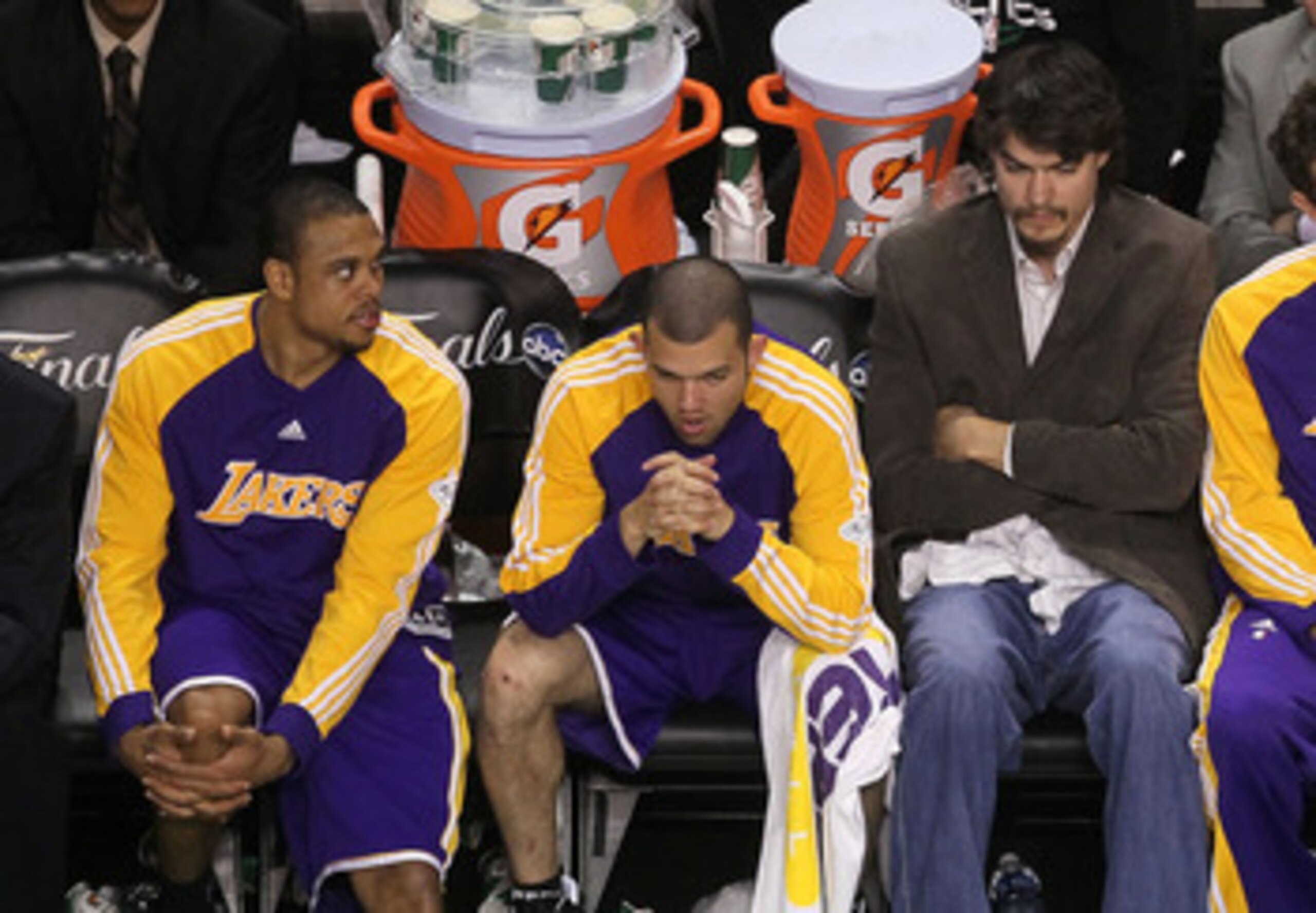 BOSTON - JUNE 10:  (L-R) Shannon Brown, Jordan Farmar, Adam Morrison, Luke Walton and Andrew Bynum of the Los Angeles Lakers look on dejected from the bench late in the fourth quarter against the Boston Celltics during Game Four of the 2010 NBA Finals on 