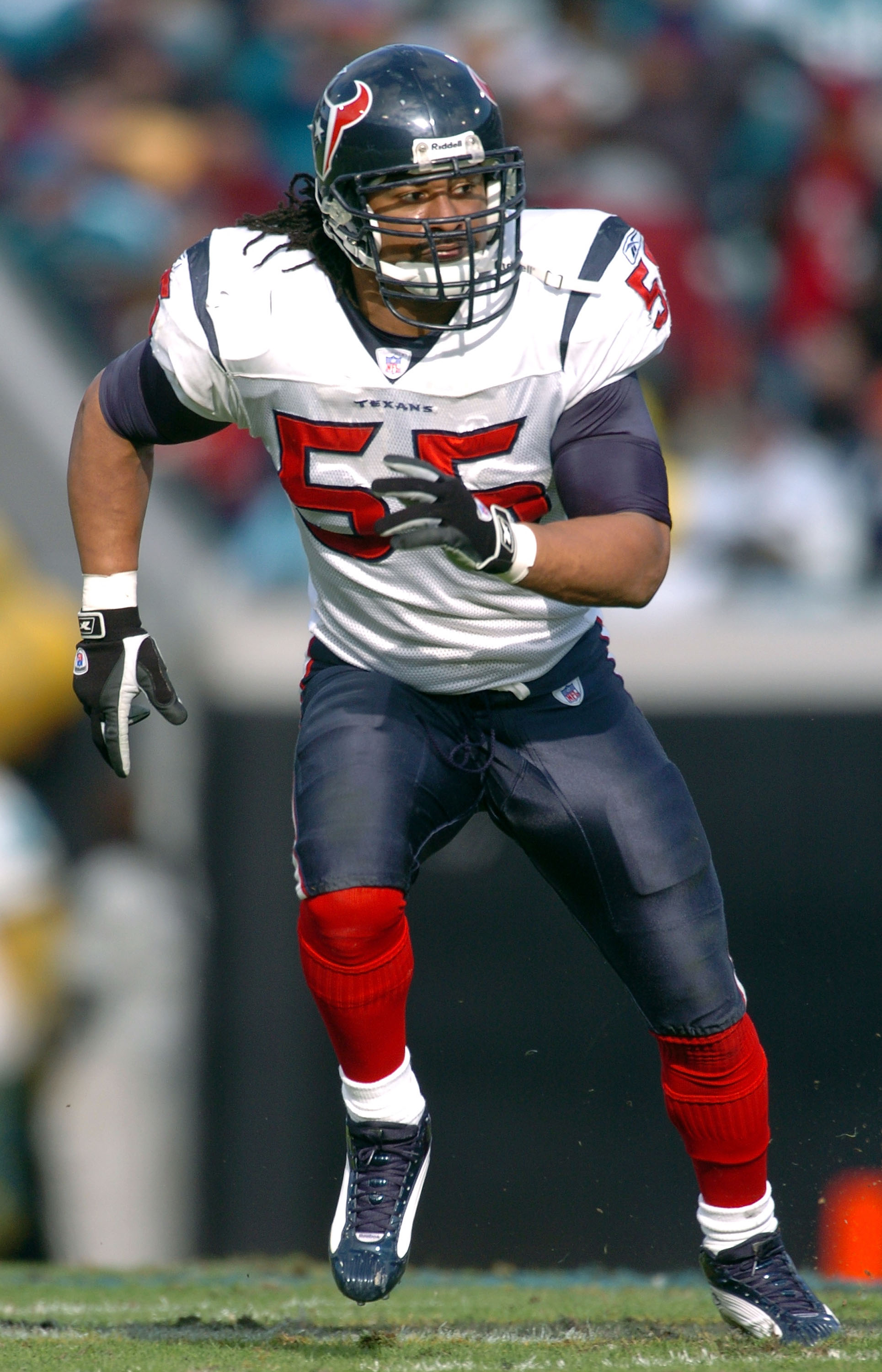 JACKSONVILLE, FL - DECEMBER 26:  Jamie Sharper #55 of the Houston Texans defends against the Jacksonville Jaguars at ALLTEL Stadium December 26, 2004 in Jacksonville, Florida. Houston won 21-0. (Photo by Larry French/Getty Images)