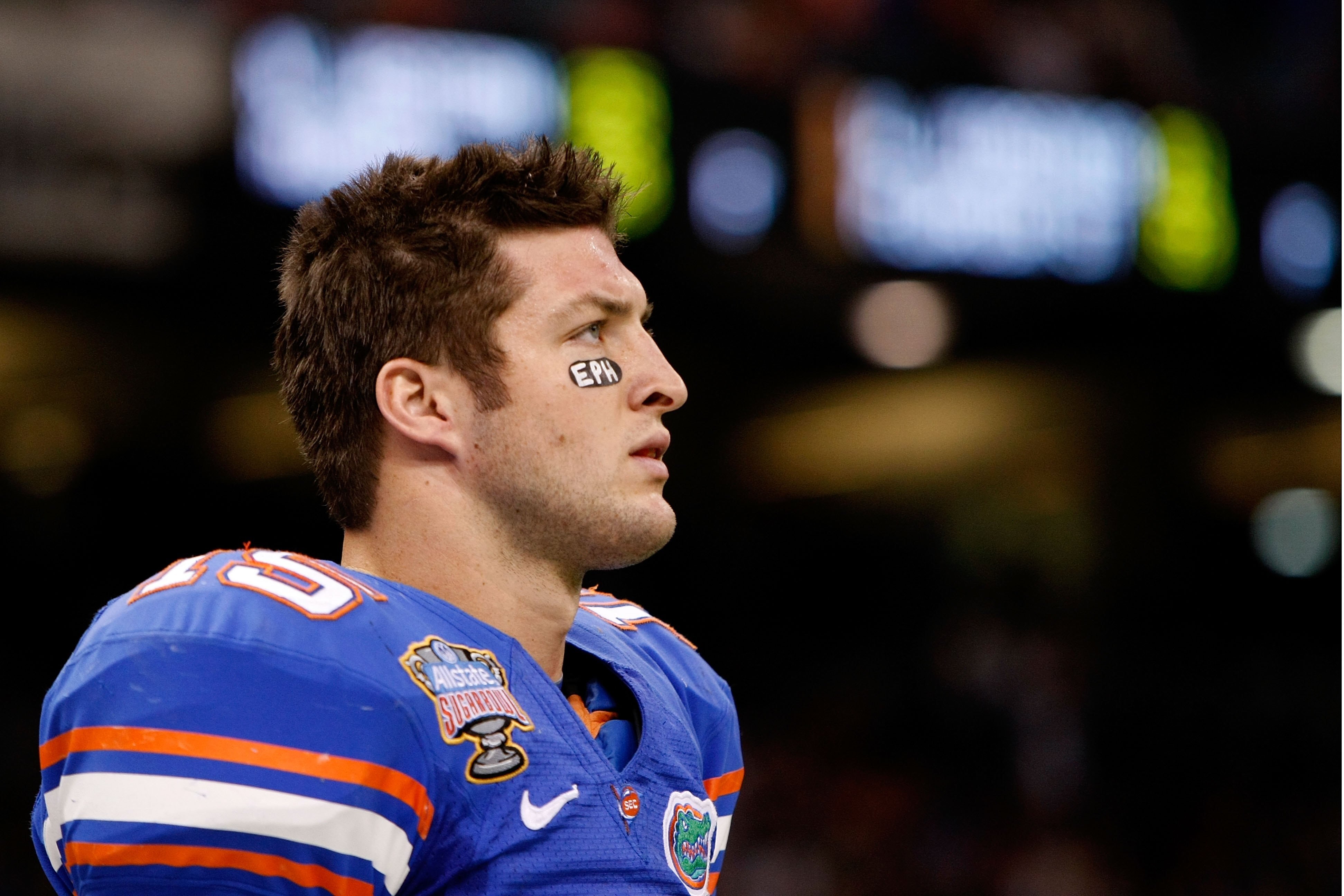NEW ORLEANS - JANUARY 01:  Quarterback Tim Tebow #15 of the Florida Gators stands on the field during the Allstate Sugar Bowl against the Cincinnati Bearcats at the Louisana Superdome on January 1, 2010 in New Orleans, Louisiana.  (Photo by Kevin C. Cox/G