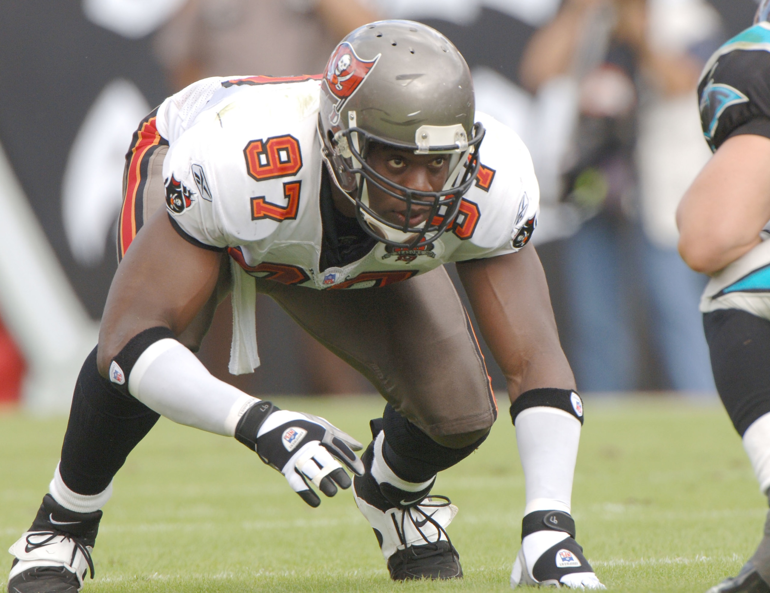Tampa Bay Buccaneers defensive end Simeon Rice sets to rush the passer  against the Carolina Panthers November 6, 2005 in Tampa.  The Panthers defeated the Bucs 34 - 14.  (Photo by Al Messerschmidt/Getty Images)