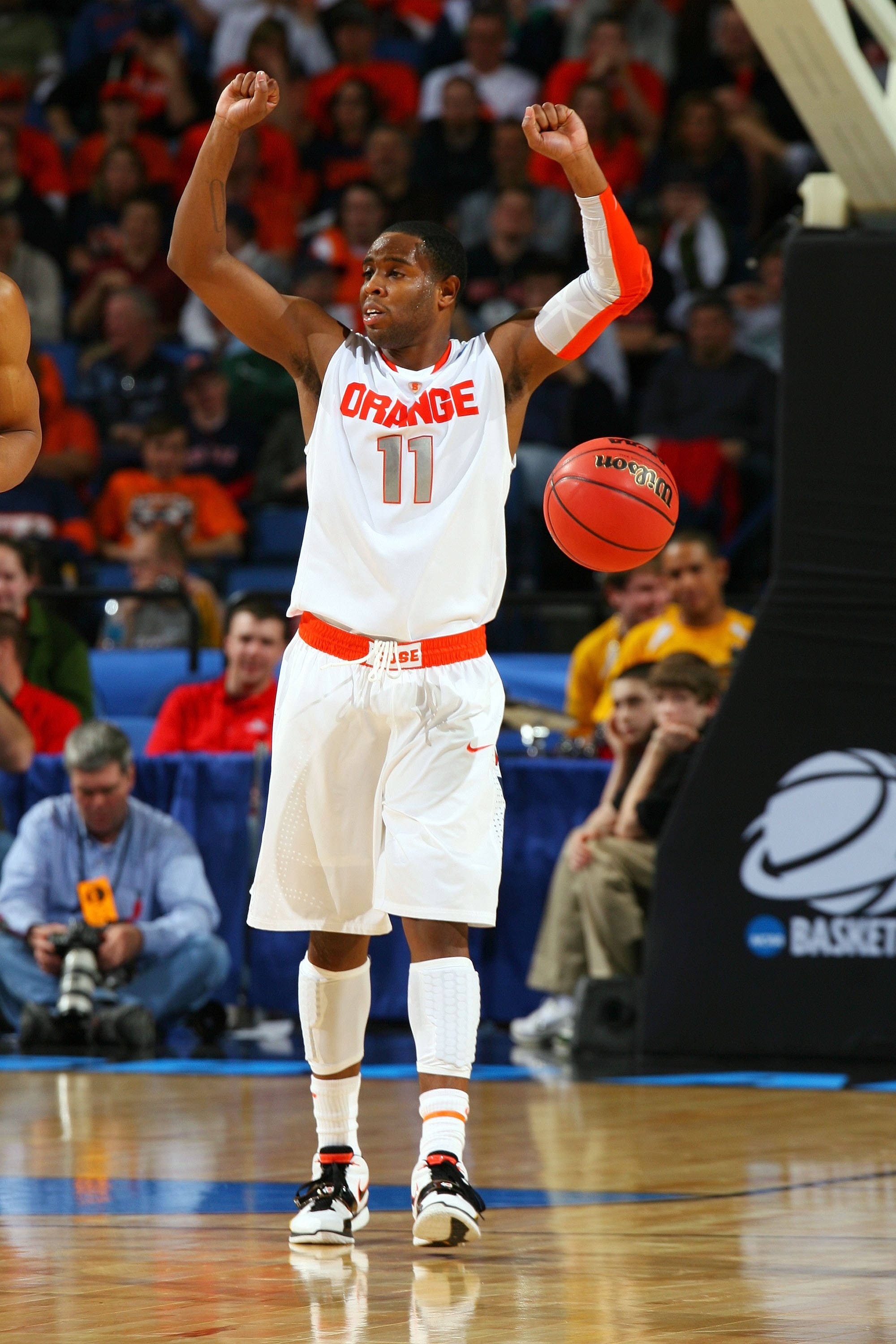 BUFFALO, NY - MARCH 19:  Scoop Jardine #11 of the Syracuse Orange against the Vermont Catamounts during the first round of the 2010 NCAA men's basketball tournament at HSBC Arena on March 19, 2010 in Buffalo, New York.  (Photo by Rick Stewart/Getty Images