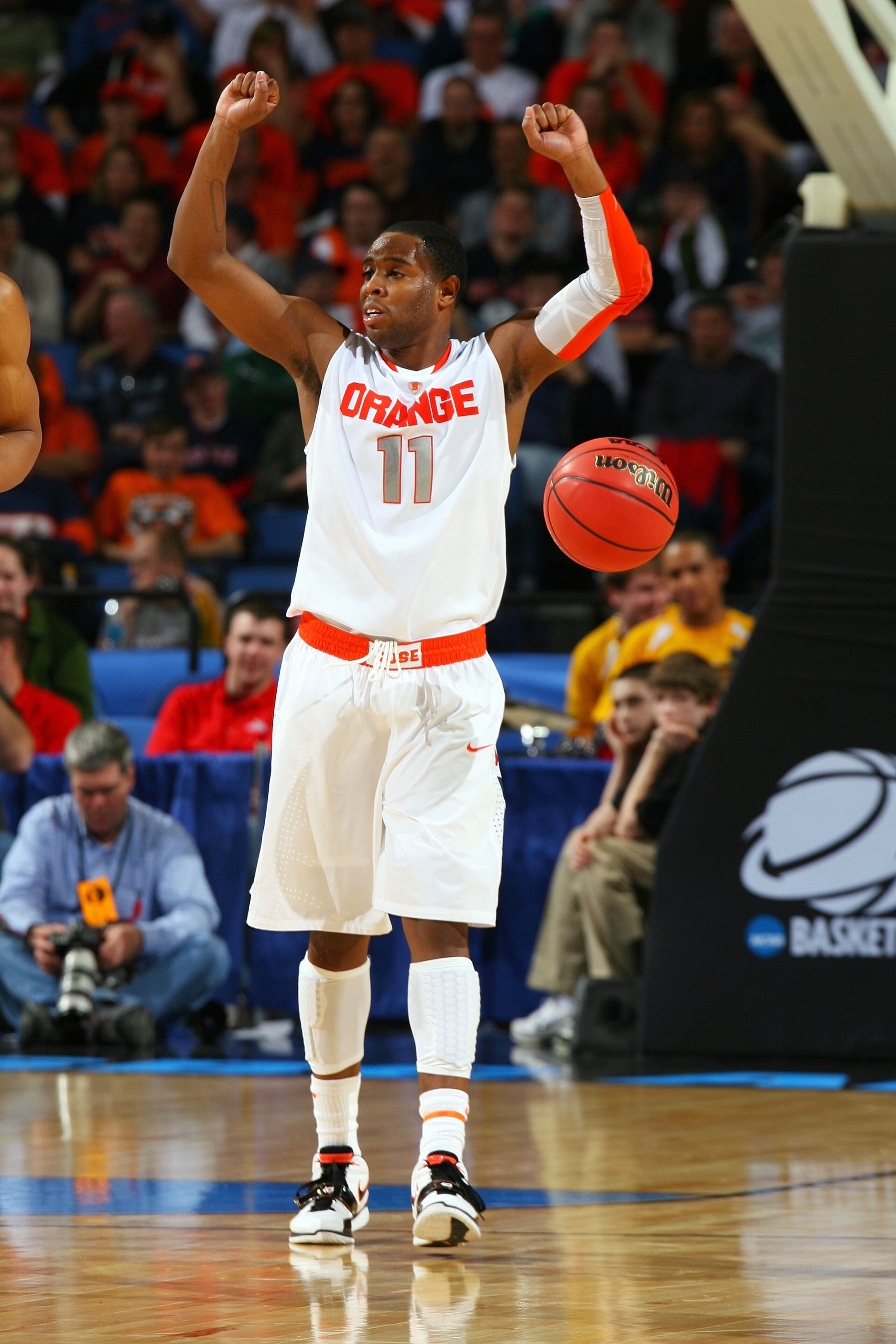 BUFFALO, NY - MARCH 19:  Scoop Jardine #11 of the Syracuse Orange against the Vermont Catamounts during the first round of the 2010 NCAA men's basketball tournament at HSBC Arena on March 19, 2010 in Buffalo, New York.  (Photo by Rick Stewart/Getty Images