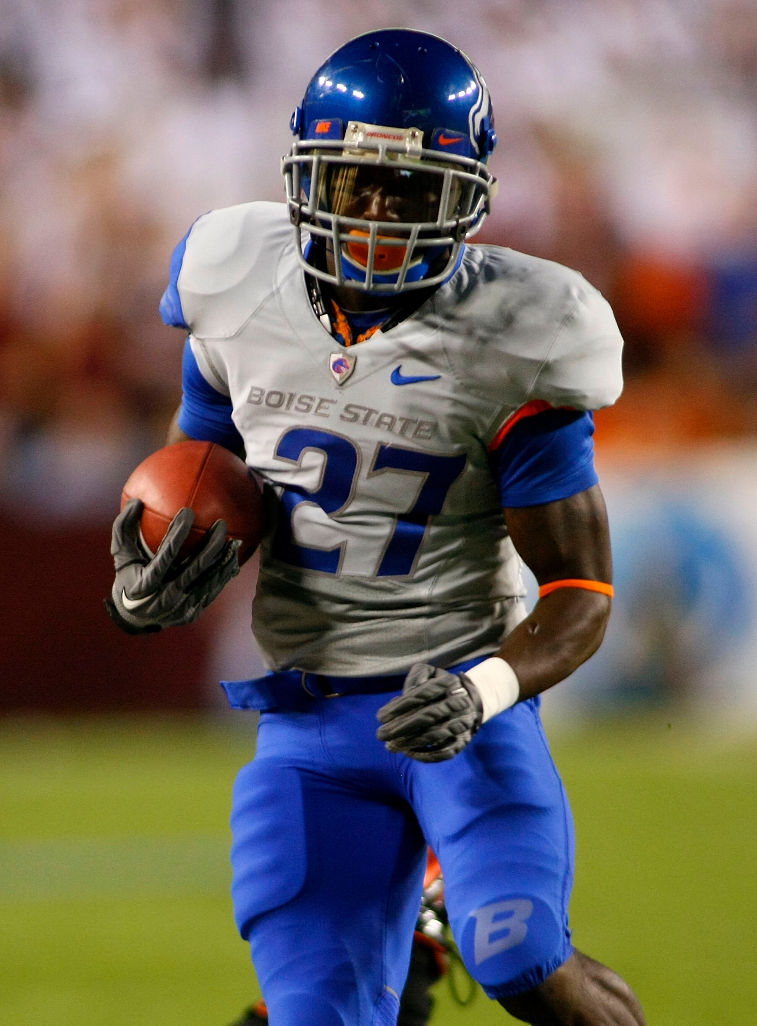 LANDOVER, MD - SEPTEMBER 06: Running back Jeremy Avery #27 of the Boise State Broncos carries the ball against the Virginia Tech Hokies at FedExField on September 6, 2010 in Landover, Maryland. (Photo by Geoff Burke/Getty Images) LANDOVER, MD - SEPTEMBER 06: Running back Jeremy Avery #27 of the Boise State Broncos carries the ball against the Virginia Tech Hokies at FedExField on September 6, 2010 in Landover, Maryland. (Photo by Geoff Burke/Getty Images)