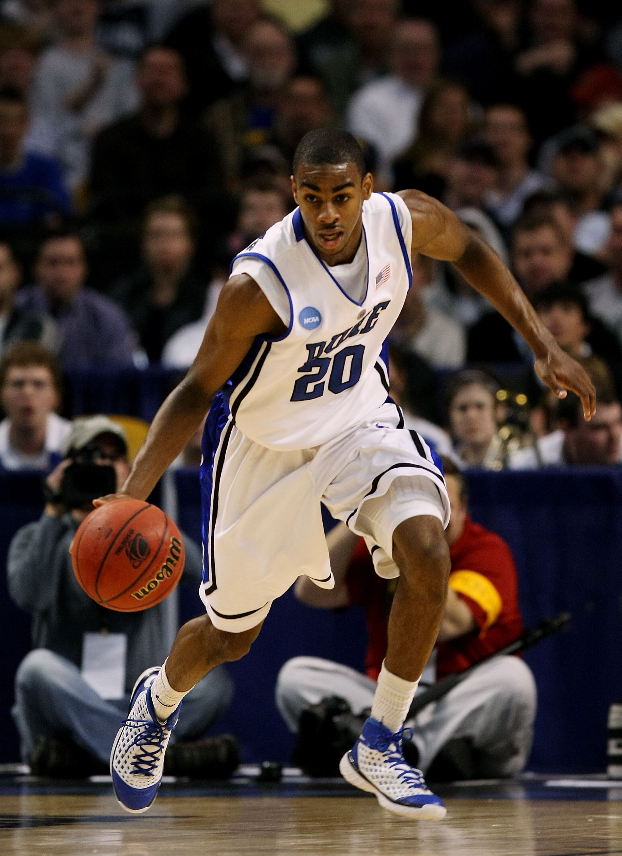 BOSTON - MARCH 26:  Elliot Williams #20 of the Duke Blue Devils dribbles against the Villanova Wildcats during the NCAA Men's Basketball Tournament East Regionals at TD Banknorth Garden on March 26, 2009 in Boston, Massachusetts.  (Photo by Elsa/Getty Ima