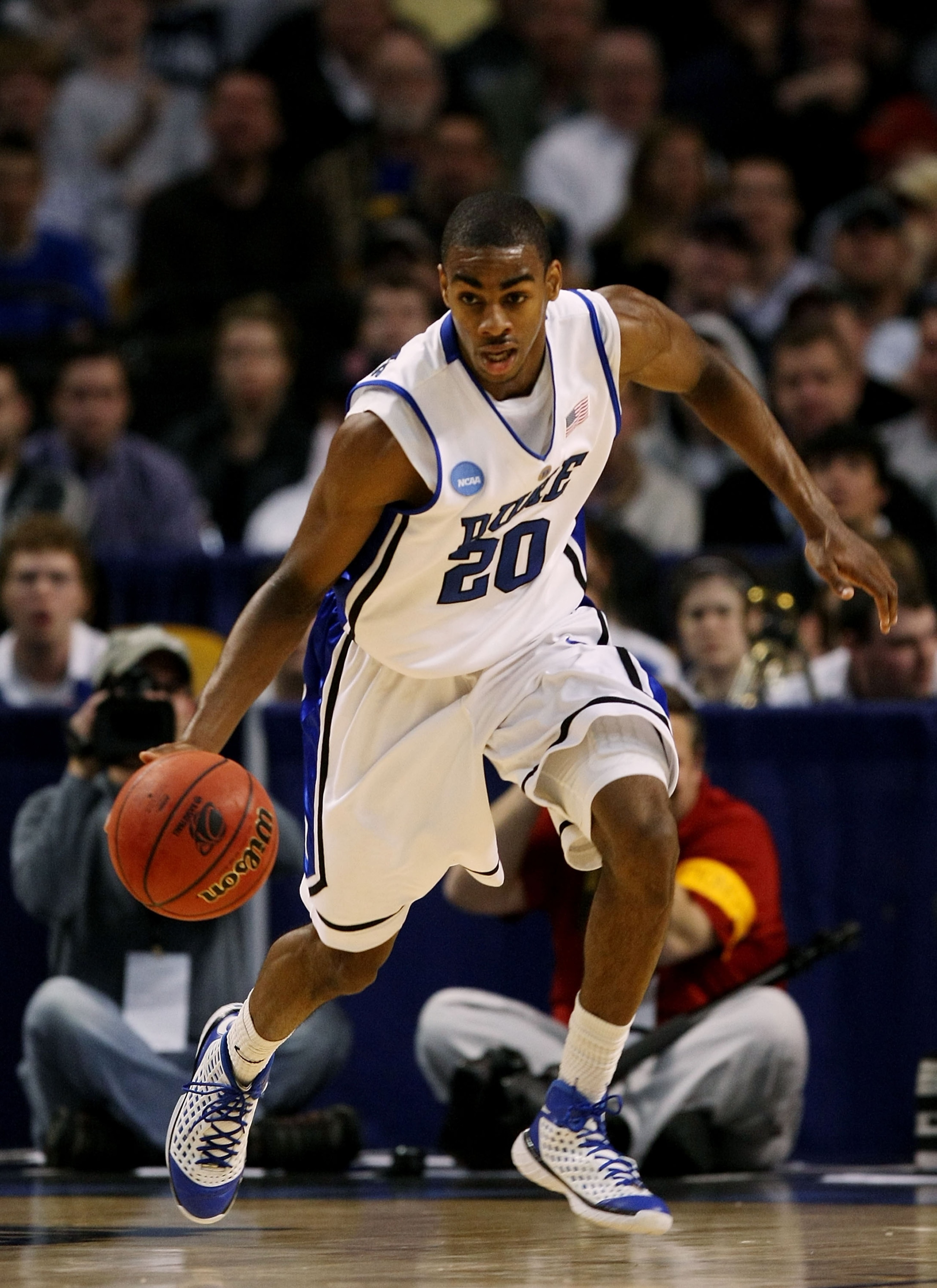 BOSTON - MARCH 26:  Elliot Williams #20 of the Duke Blue Devils dribbles against the Villanova Wildcats during the NCAA Men's Basketball Tournament East Regionals at TD Banknorth Garden on March 26, 2009 in Boston, Massachusetts.  (Photo by Elsa/Getty Ima