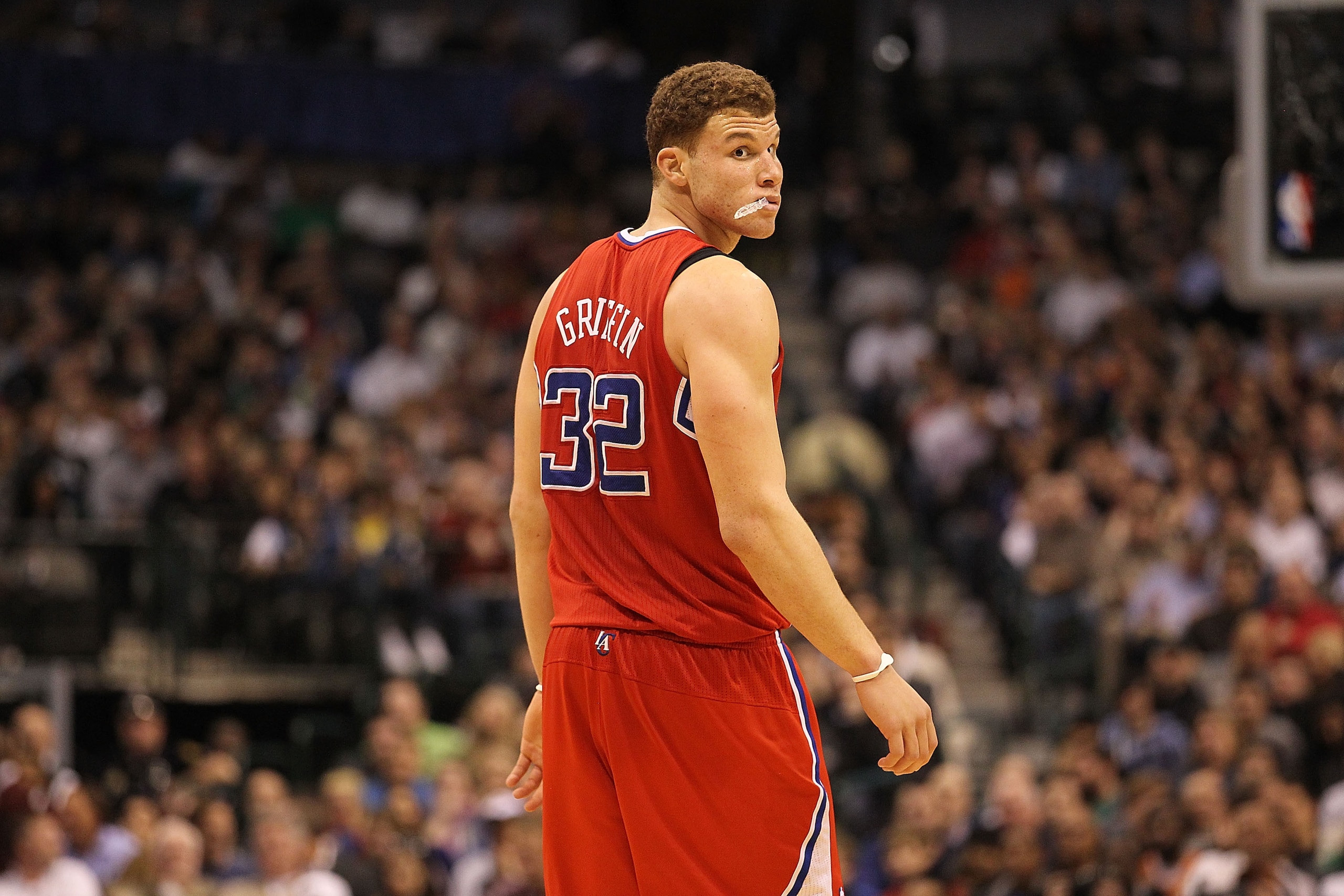 DALLAS, TX - JANUARY 25:  Forward Blake Griffin #32 of the Los Angeles Clippers takes a shot against Brendan Haywood #33 of the Dallas Mavericks at American Airlines Center on January 25, 2011 in Dallas, Texas.  NOTE TO USER: User expressly acknowledges a
