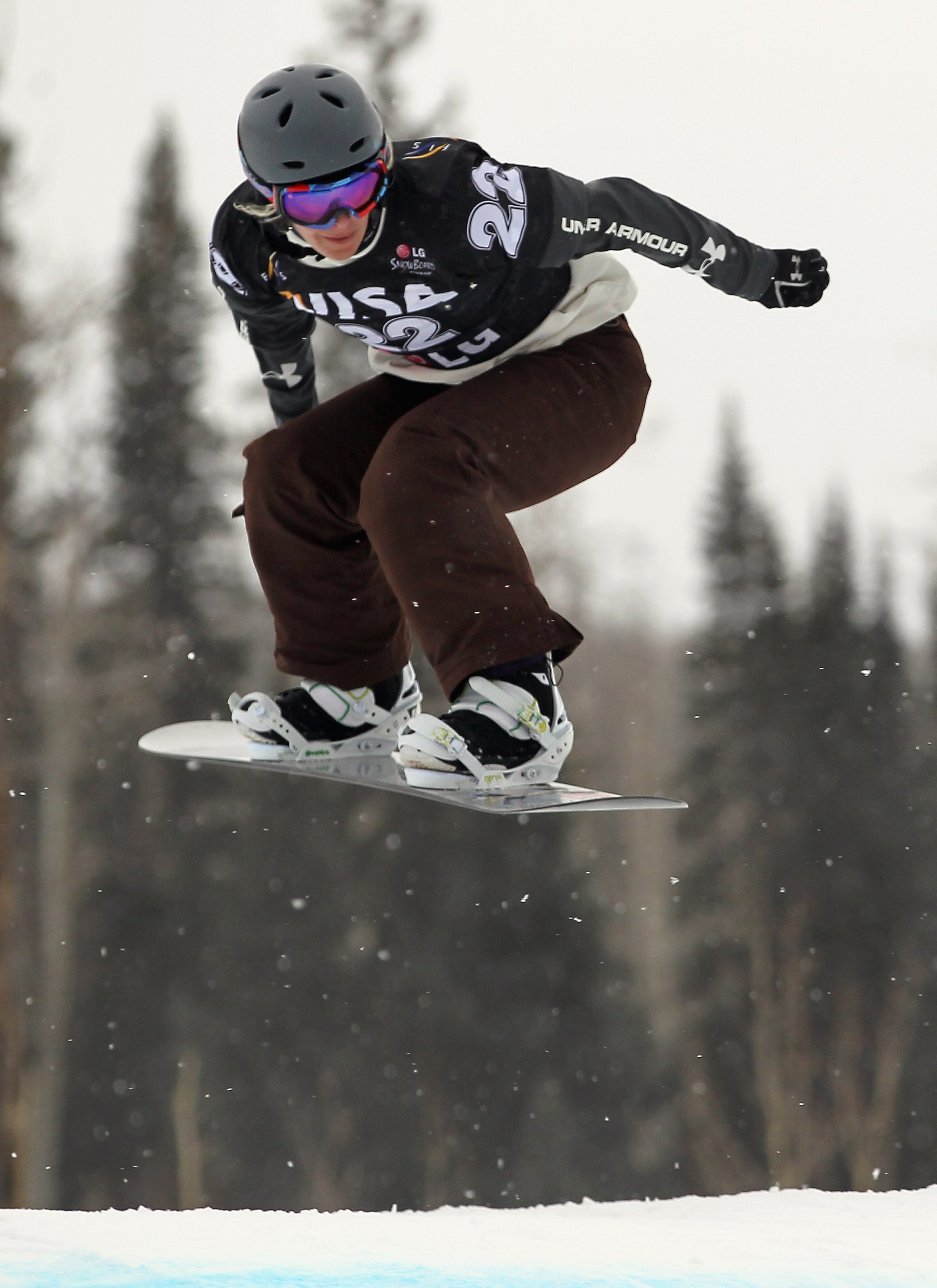 TELLURIDE, CO - DECEMBER 15:  Lindsey Jacobellis of the USA descends the course as she finished fifth during Women's Snowboard Cross Qualification at the LG Snowboard FIS World Cup on December 15, 2010 in Telluride, Colorado.  (Photo by Doug Pensinger/Get