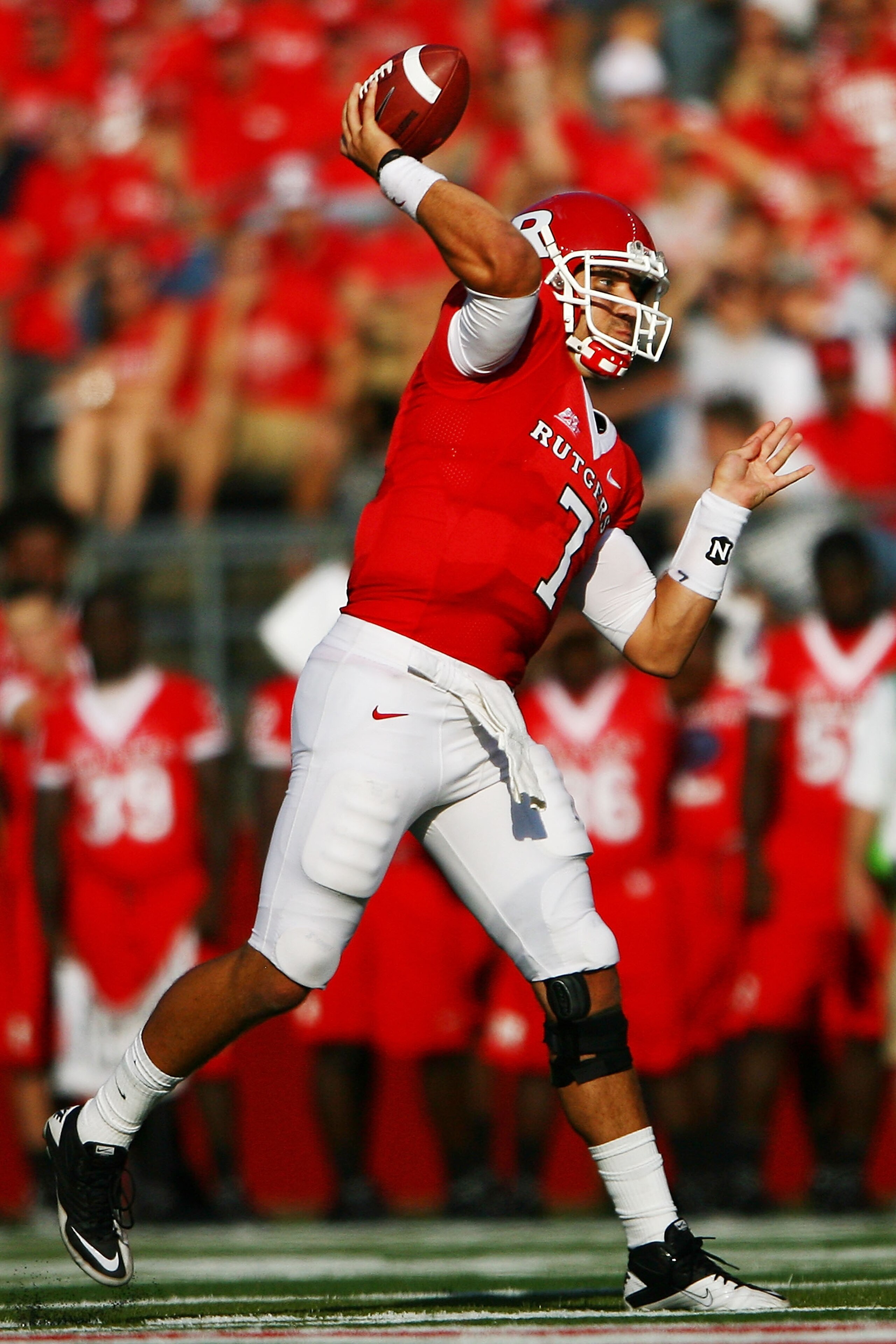 NEW BRUNSWICK, NJ - SEPTEMBER 25:  Tom Savage #7 of the Rutgers Scarlet Knights passes against the North Carolina Tar Heels at Rutgers Stadium on September 25, 2010 in New Brunswick, New Jersey.  (Photo by Andrew Burton/Getty Images)