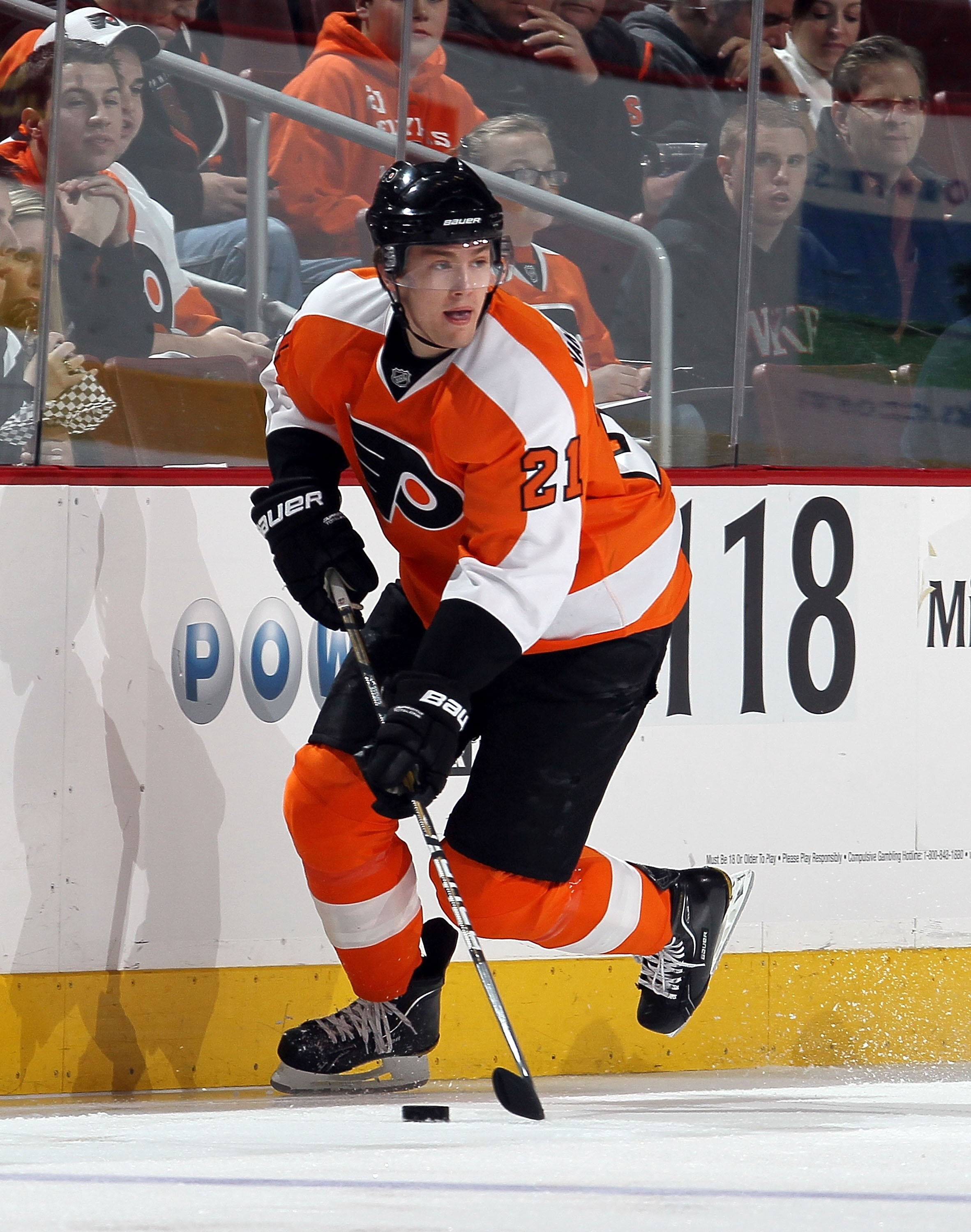 PHILADELPHIA, PA - JANUARY 20: James van Riemsdyk #21 of the Philadelphia Flyers skates against the Ottawa Senators on January 20, 2011 at Wells Fargo Center in Philadelphia, Pennsylvania.  (Photo by Jim McIsaac/Getty Images)