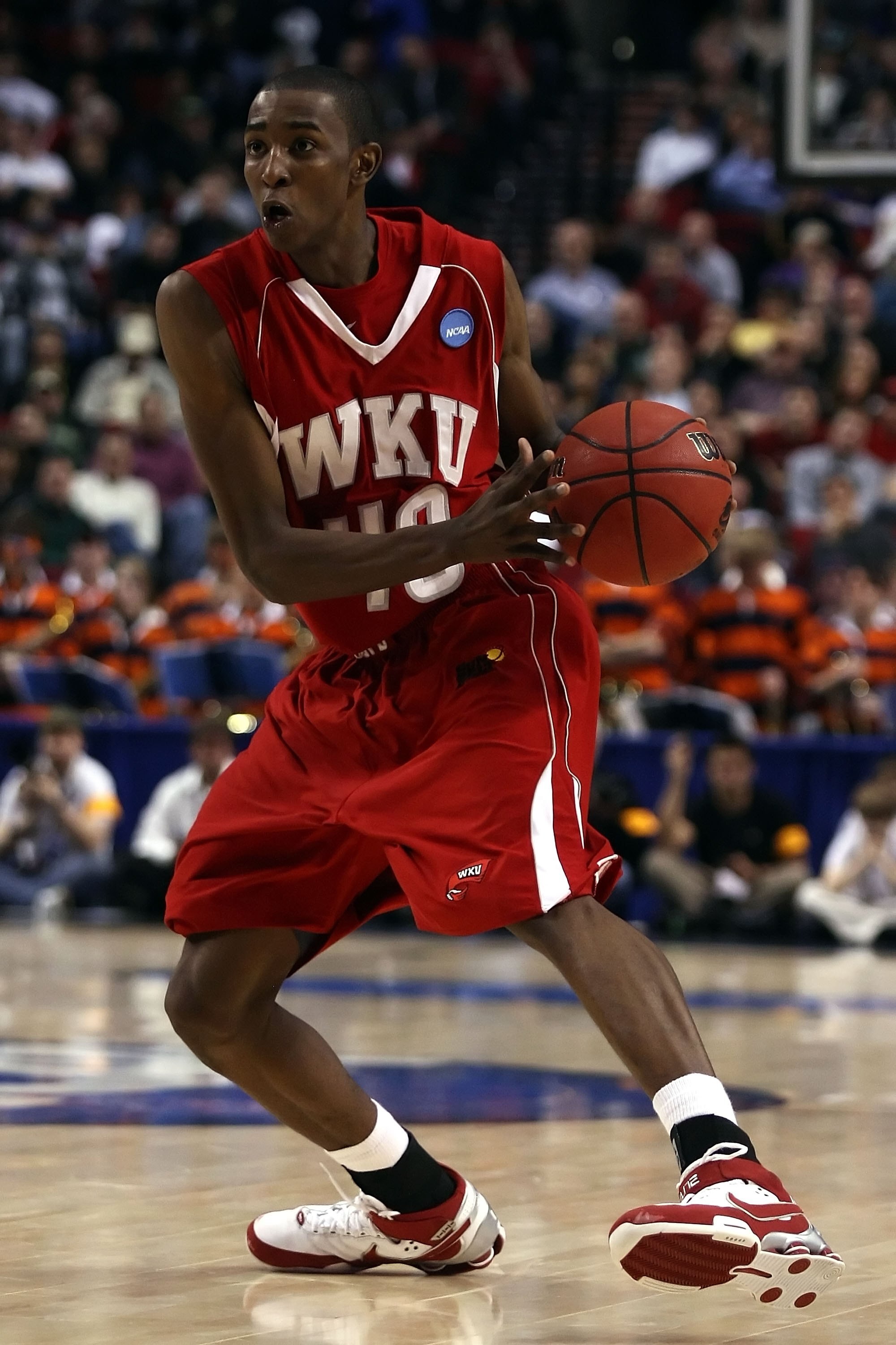 PORTLAND, OR - MARCH 19:  Jeremy Evans #40 of the Western Kentucky Hilltoppers holds the ball against the Illinois Fighting Illini during the first round of the NCAA Division I Men's Basketball Tournament at the Rose Garden on March 19, 2009 in Portland,