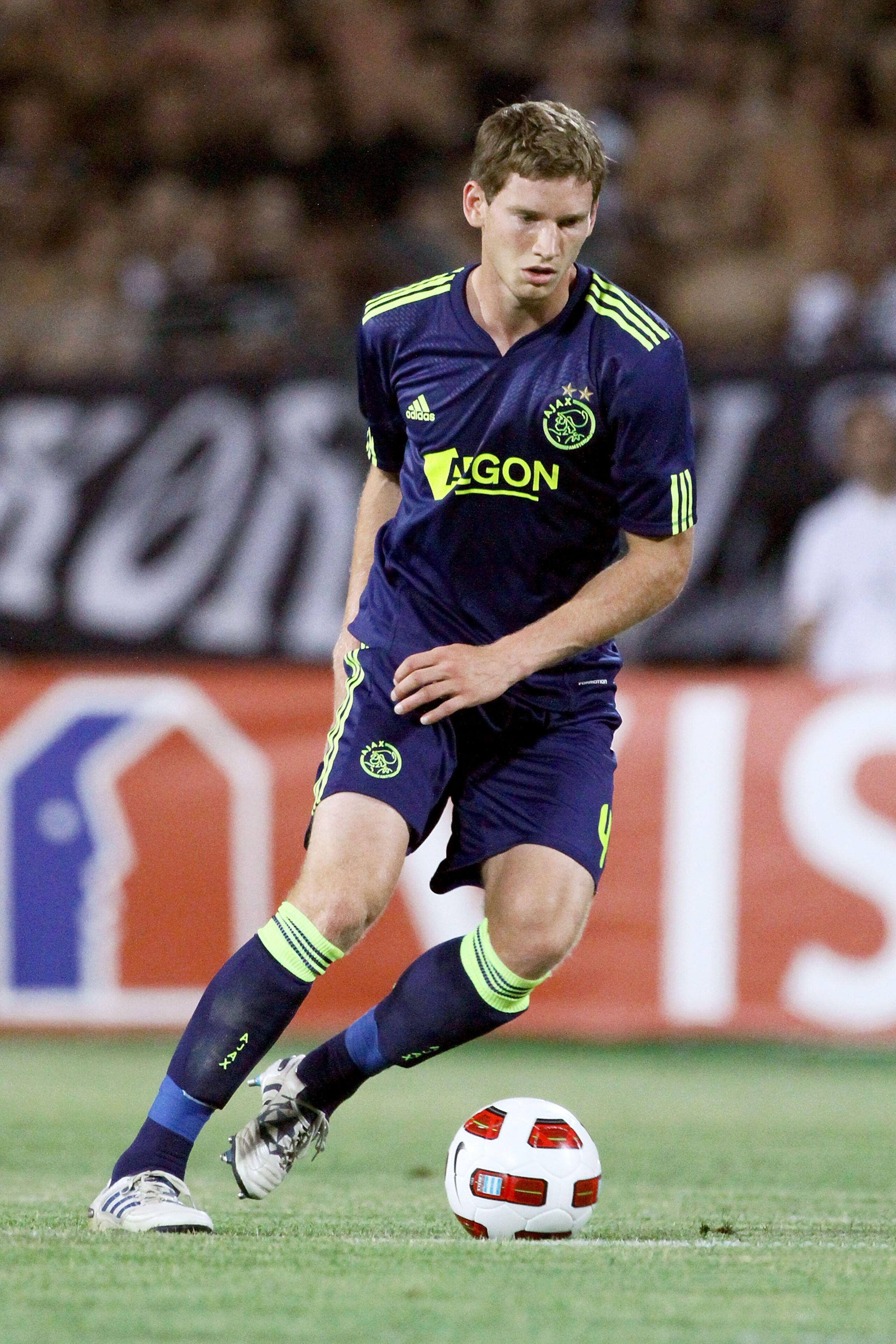 THESSALONIKI, GREECE - AUGUST 04:  Jan Vertonghen of Ajax with the ball during the Uefa Champions League qualifying match between Paok and Ajax at Toumba Stadium on August 4, 2010 in Thessaloniki, Greece.  (Photo by Getty Images/Getty Images)