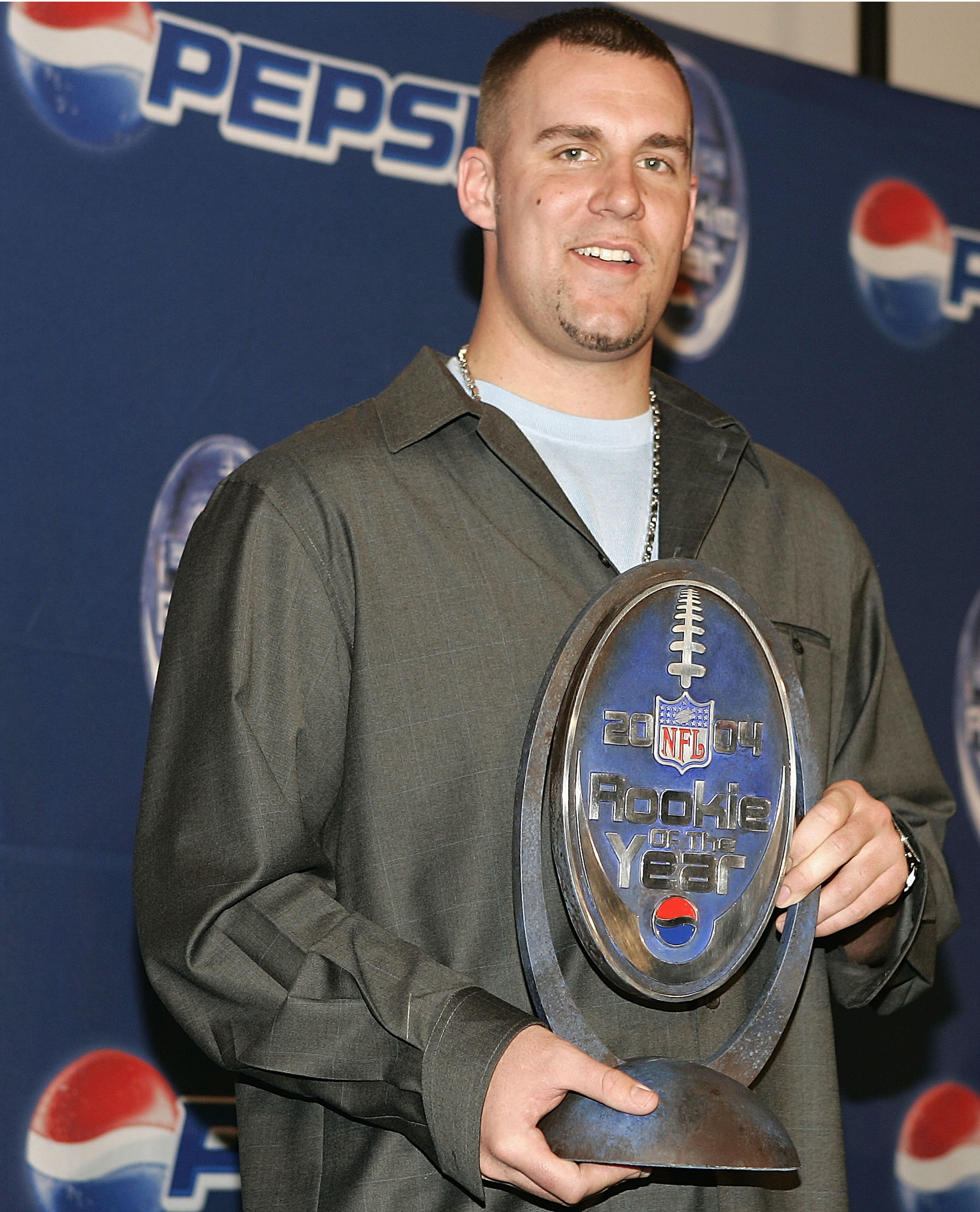JACKSONVILLE, FL-  FEBRUARY 3:  Pittsburgh Steelers quarterback Ben Roethlisberger poses with the Pepsi NFL Rookie of the Year award before Super Bowl XXXIX at Alltel Stadium February 3, 2005 in Jacksonville, Florida.  (Photo by Scott Halleran/Getty Image