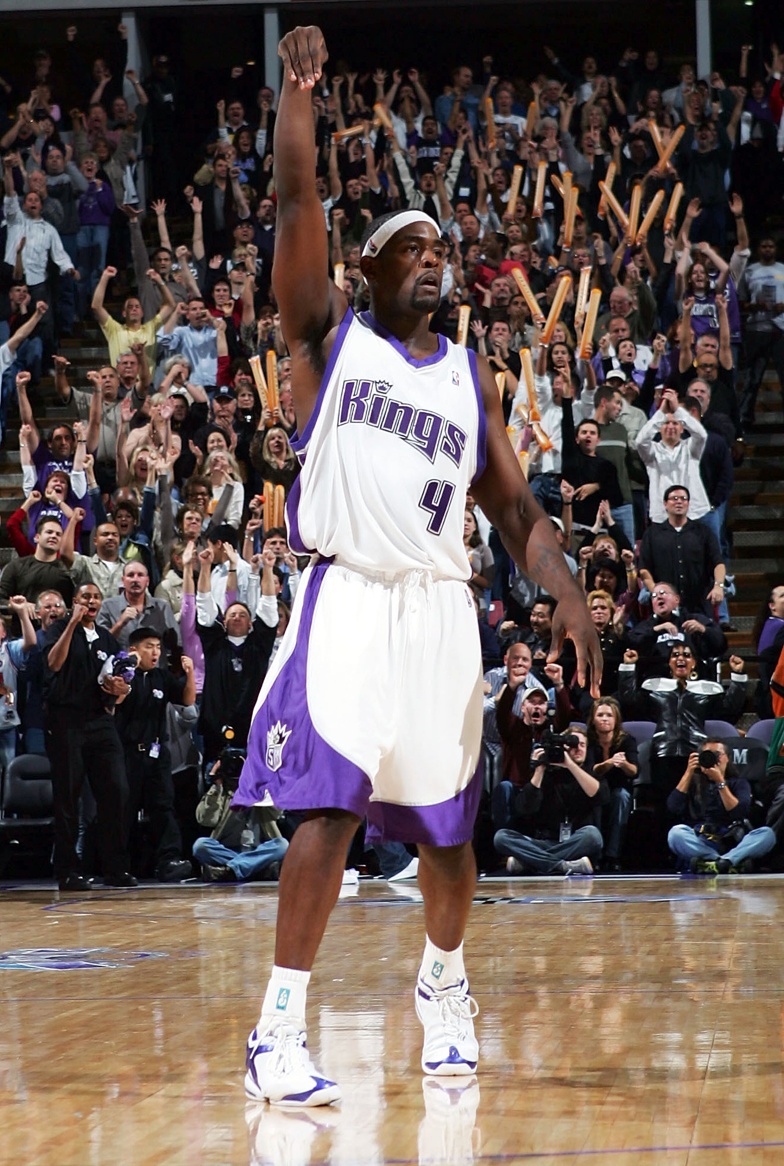 SACRAMENTO, CA - NOVEMBER 19:  Chris Webber #4 of the Sacramento Kings celebrates after hitting a shot against the Memphis Gizzlies at Arco Arena on November 19, 2004 in Sacramento, California.  NOTE TO USER: User expressly acknowledges and agrees that, b