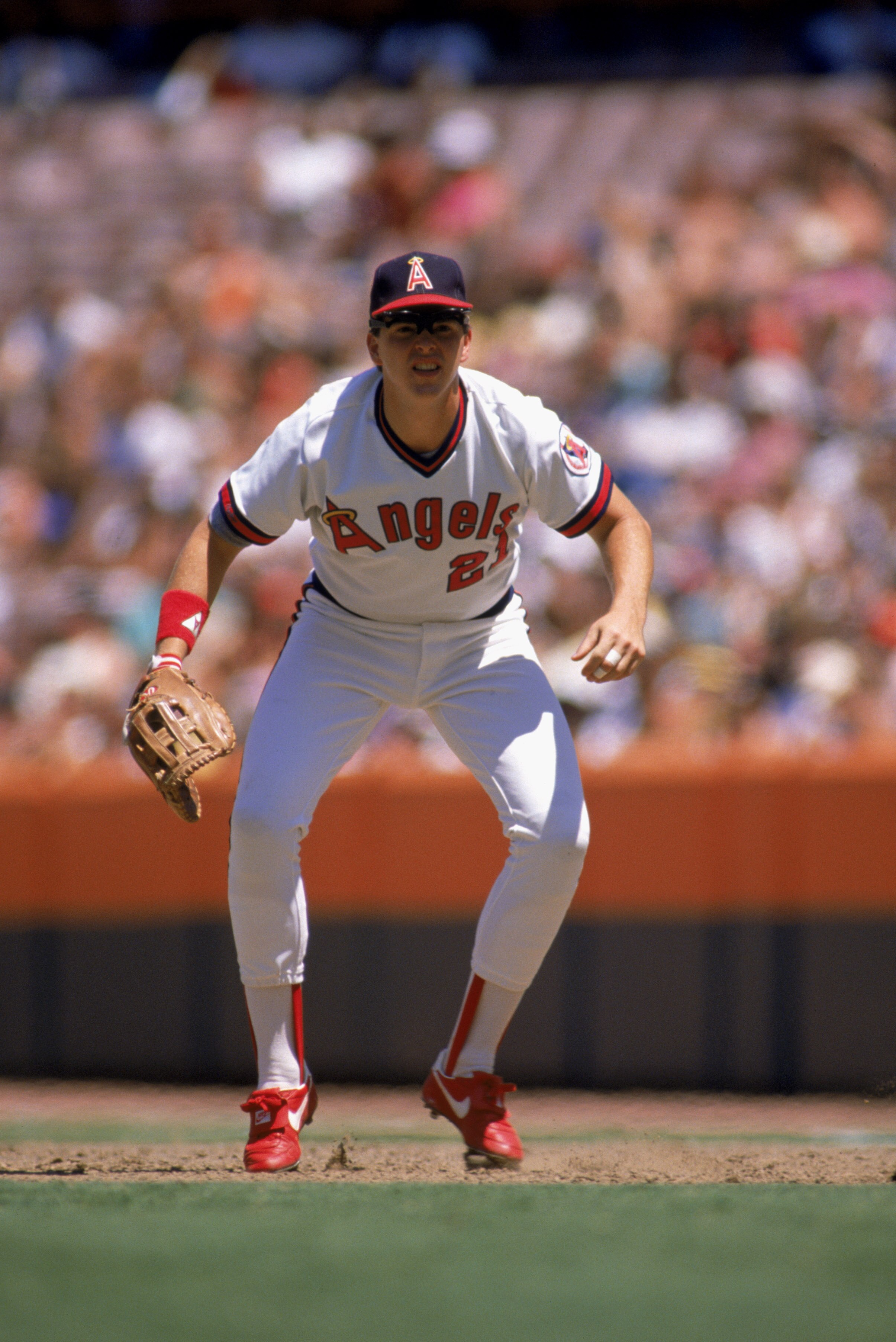 ANAHEIM - 1986:  Wally Joyner #21 of the California Angels watches for the ball during their 1986 season game at Anaheim Stadium in Anaheim, California. (Photo by:  Stephen Dunn/Getty Images)