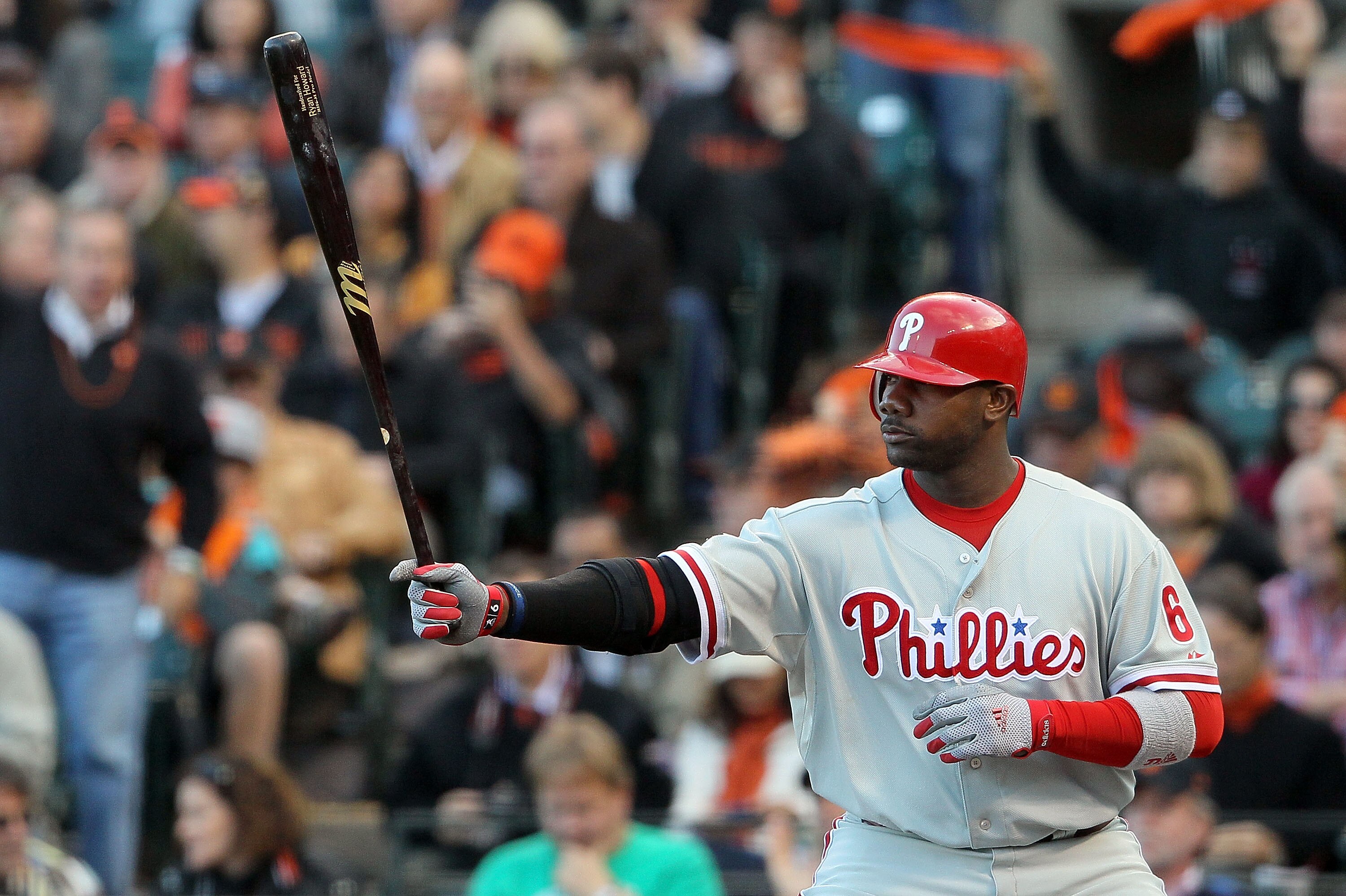 SAN FRANCISCO - OCTOBER 20:  Ryan Howard #6 of the Philadelphia Phillies prepares for an at-bat against the San Francisco Giants in Game Four of the NLCS during the 2010 MLB Playoffs at AT&T Park on October 20, 2010 in San Francisco, California.  (Photo b