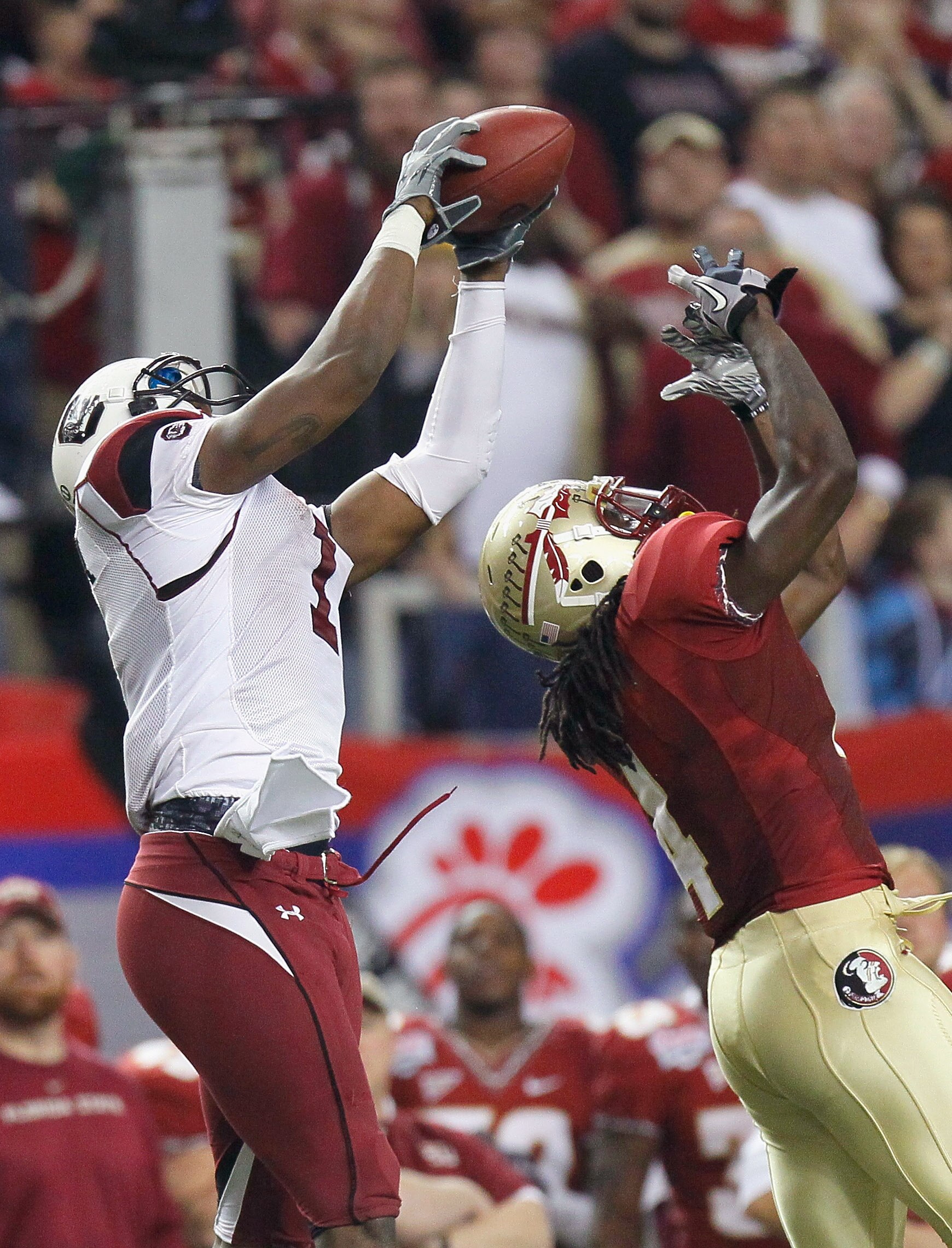 ATLANTA, GA - DECEMBER 31:  Alshon Jeffery #1 of the South Carolina Gamecocks against Terrance Parks #4 of the Florida State Seminoles during the 2010 Chick-fil-A Bowl at Georgia Dome on December 31, 2010 in Atlanta, Georgia.  (Photo by Kevin C. Cox/Getty
