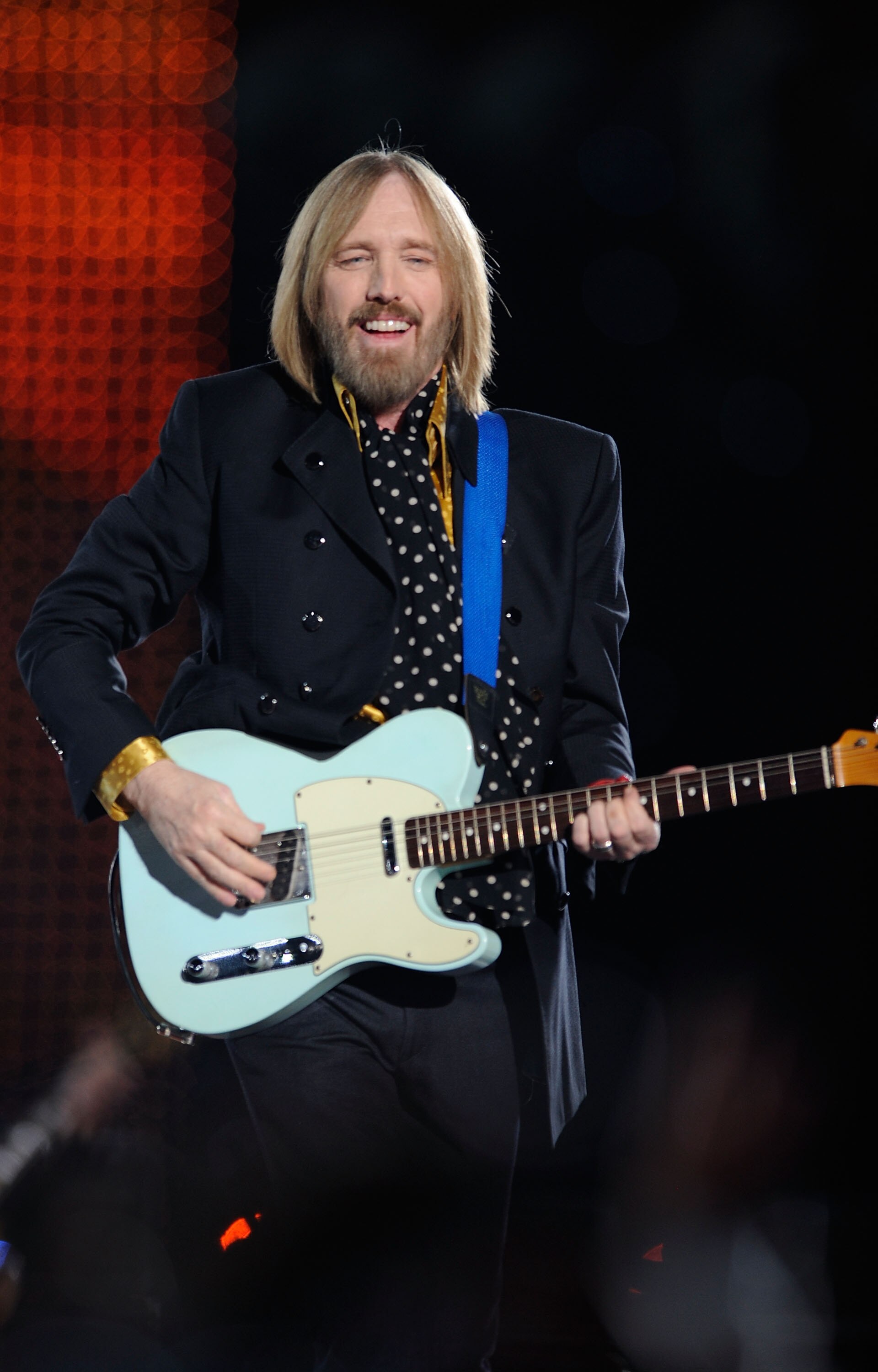 GLENDALE, AZ - FEBRUARY 03:  MusicianTom Petty and The Heartbereakers perform during the 'Bridgestone Halftime Show' at Super Bowl XLII between the New York Giants and the New England Patriots on February 3, 2008 at University of Phoenix Stadium in Glenda