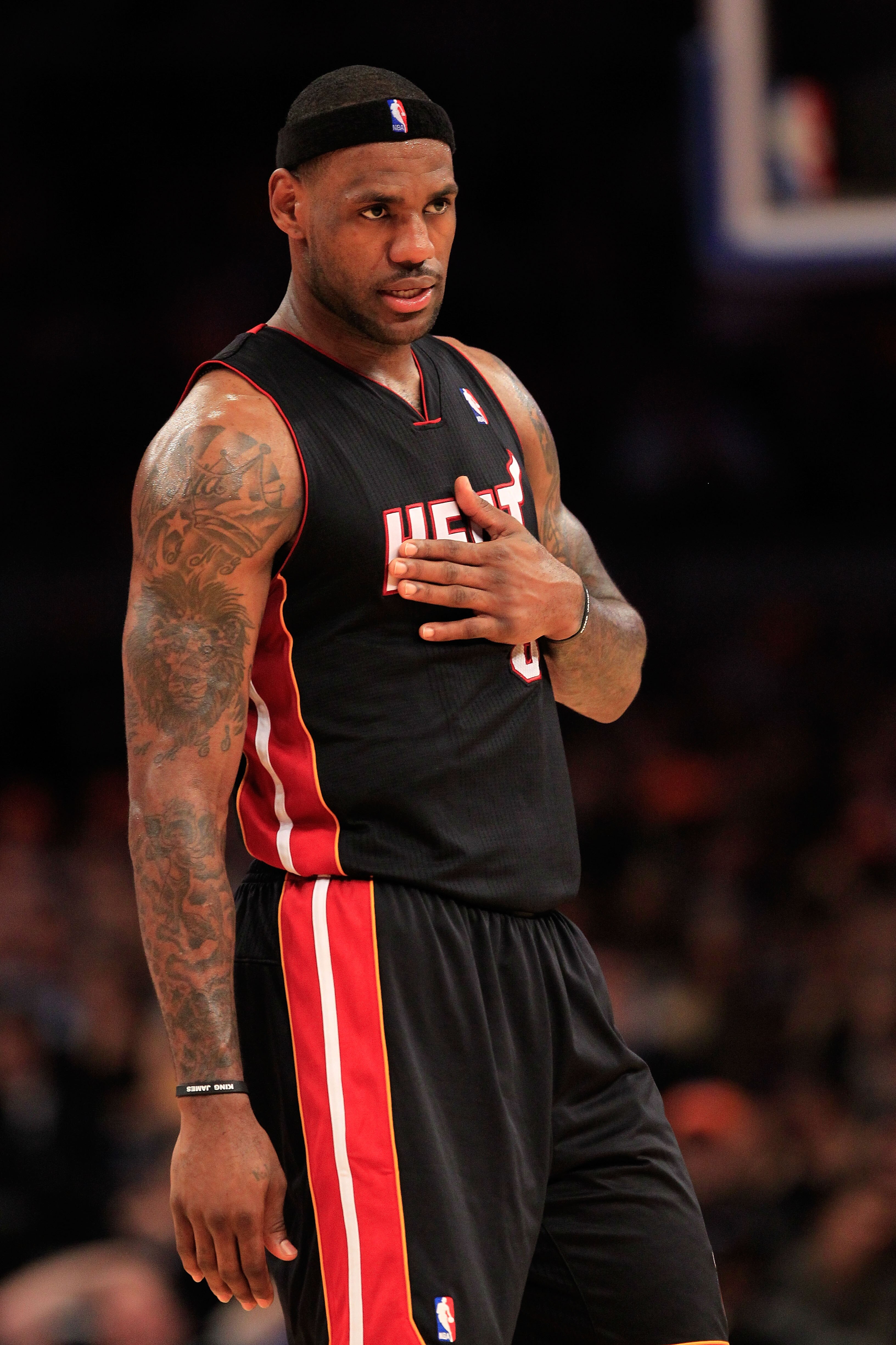 NEW YORK, NY - JANUARY 27:  LeBron James #6 of the Miami Heat on the court against the New York Knicks at Madison Square Garden on January 27, 2011 in New York City. NOTE TO USER: User expressly acknowledges and agrees that, by downloading and/or using th