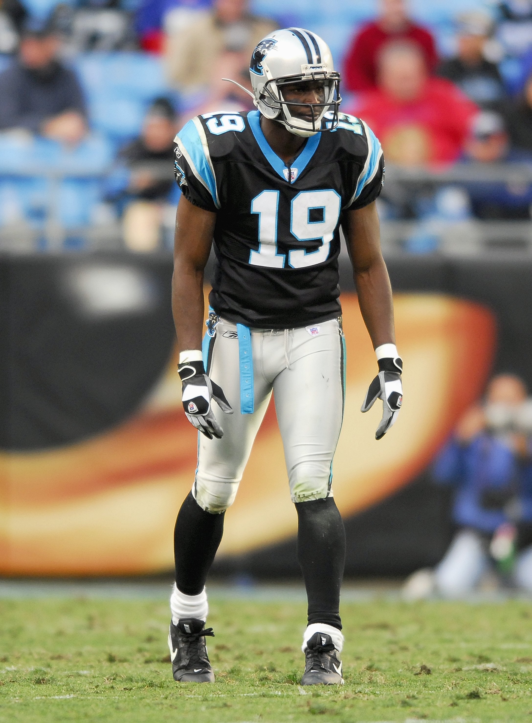CHARLOTTE, NC - DECEMBER 10: Keyshawn Johnson #19 of the Carolina Panthers gets ready to move at the snap during the game against the New York Giants on December 10, 2006, at Bank of America Stadium in Charlotte, North Carolina. (Photo By Grant Halverson/