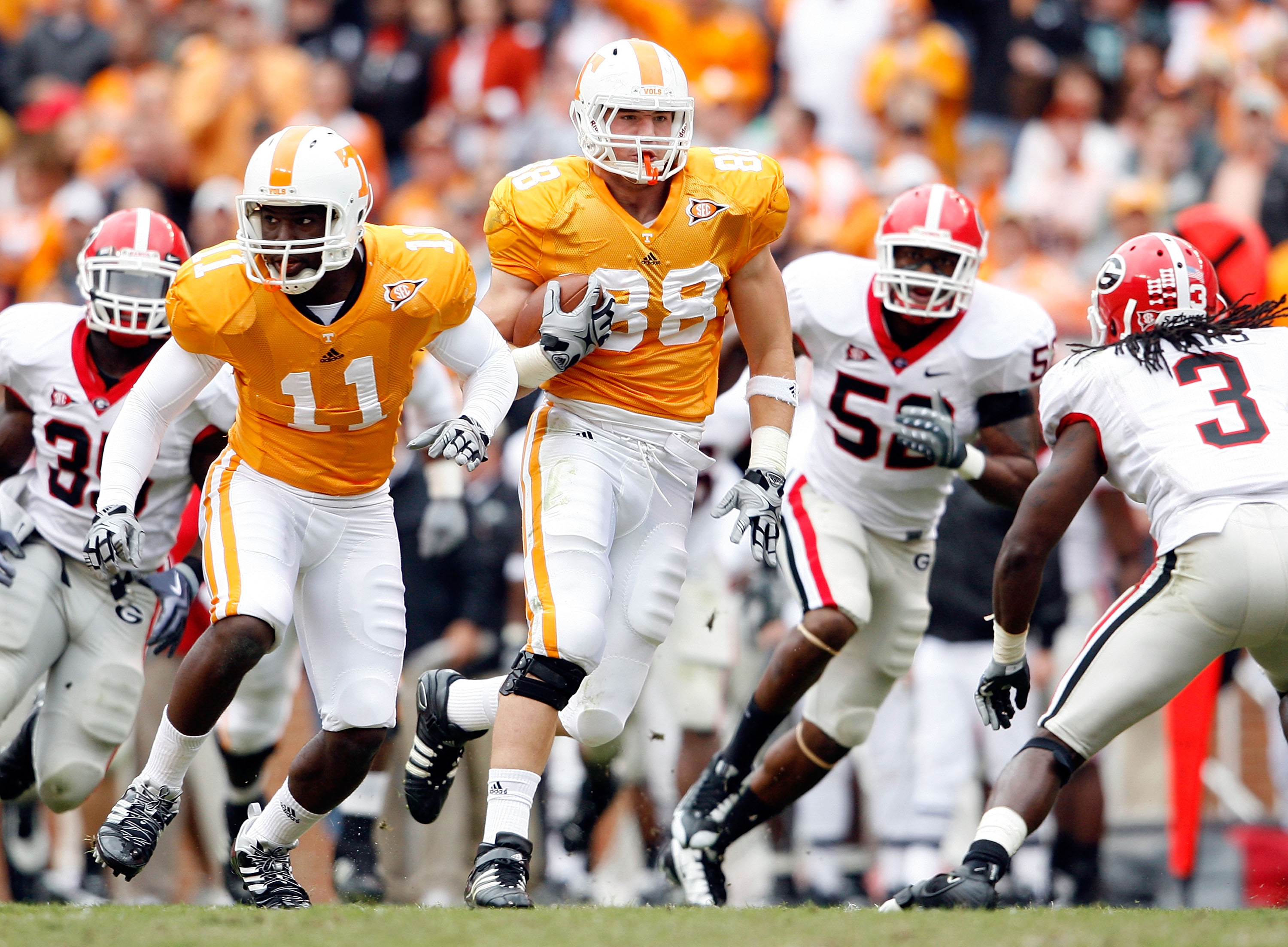 KNOXVILLE, TN - OCTOBER 10: Luke Stocker #88 of the Tennessee Volunteers runs with the ball after a reception during the SEC game against the Georgia Bulldogs at Neyland Stadium on October 10, 2009 in Knoxville, Tennessee. (Photo by Andy Lyons/Getty Image