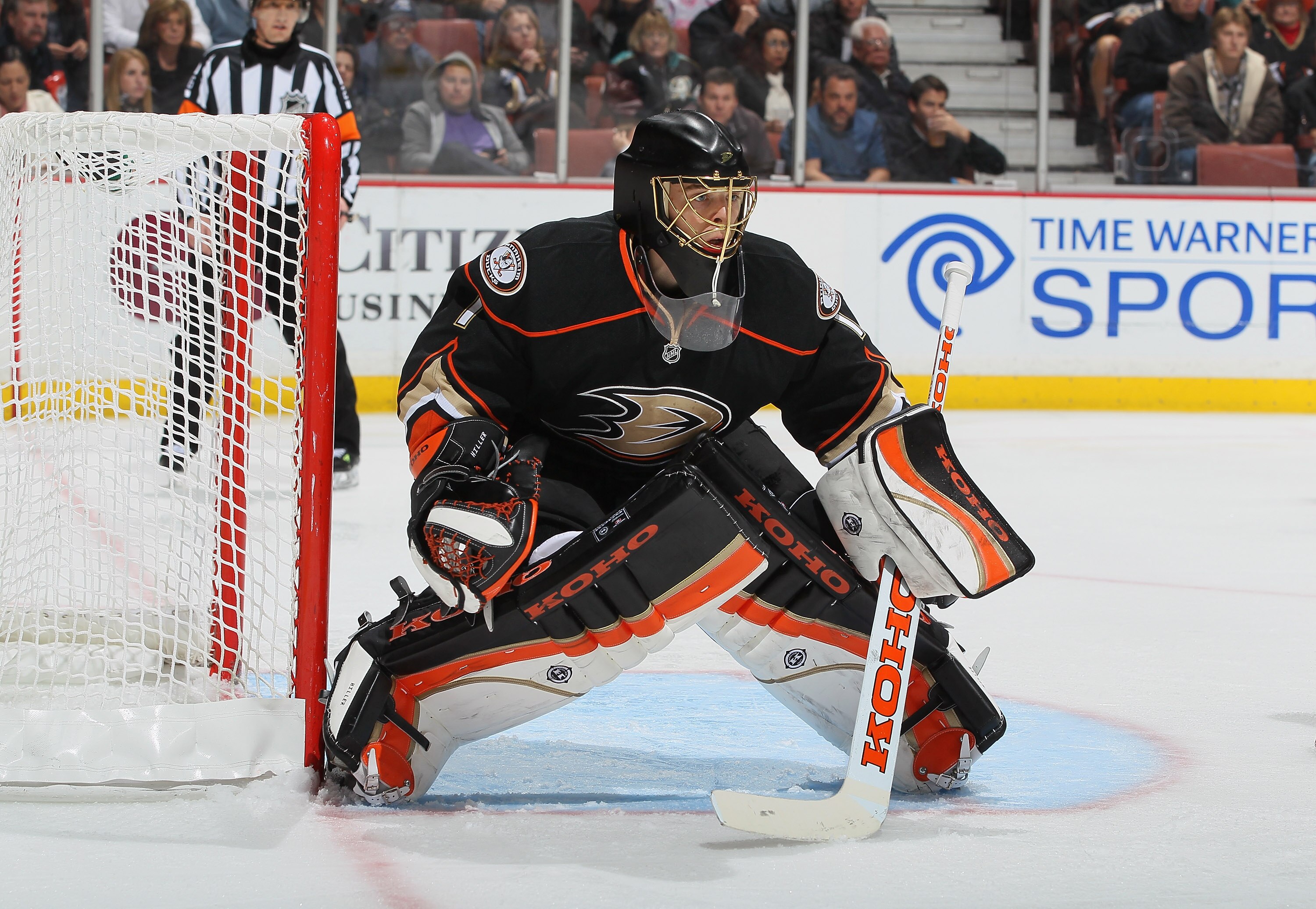 ANAHEIM, CA - DECEMBER 10:  Goaltender Jonas Hiller #1 of the Anaheim Ducks defends his net against the the Calgary Flames at the Honda Center on December 10, 2010 in Anaheim, California.  (Photo by Jeff Gross/Getty Images)