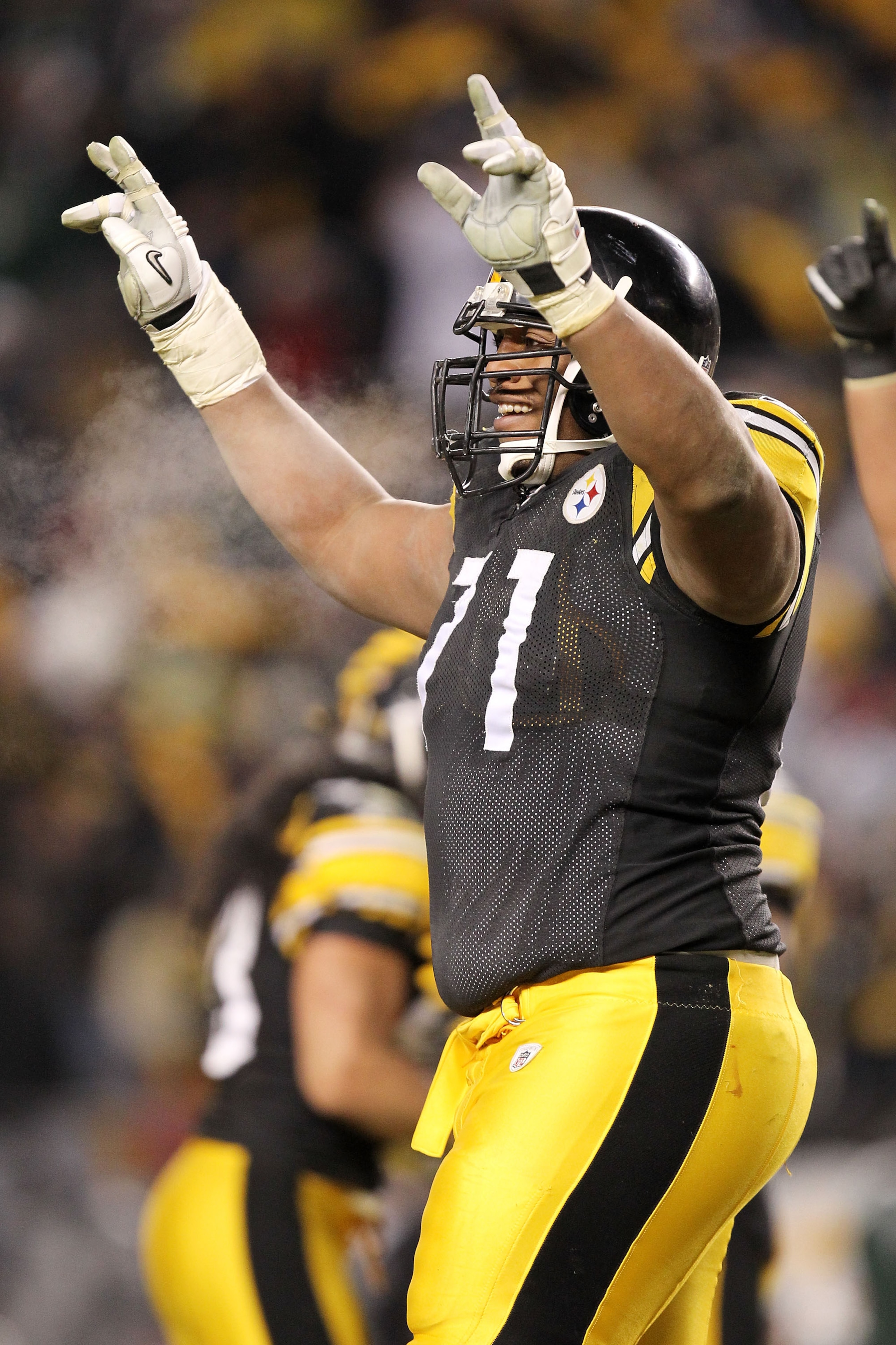 PITTSBURGH, PA - JANUARY 23: Flozell Adams #71 of the Pittsburgh Steelers celebrates against the New York Jets during the 2011 AFC Championship game at Heinz Field on January 23, 2011 in Pittsburgh, Pennsylvania. (Photo by Ronald Martinez/Getty Images) PITTSBURGH, PA - JANUARY 23: Flozell Adams #71 of the Pittsburgh Steelers celebrates against the New York Jets during the 2011 AFC Championship game at Heinz Field on January 23, 2011 in Pittsburgh, Pennsylvania. (Photo by Ronald Martinez/Getty Images)