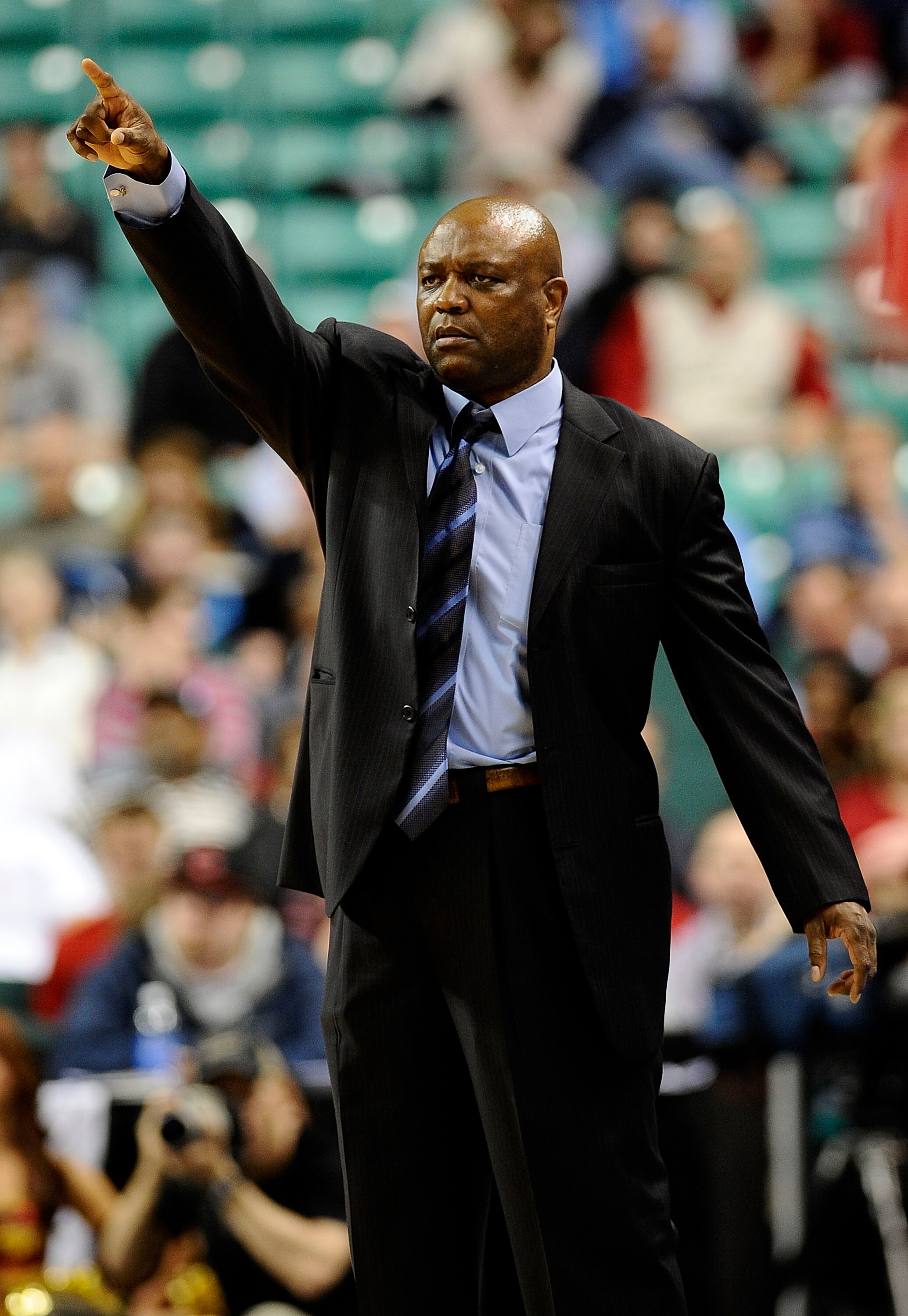 GREENSBORO, NC - MARCH 12:  Head coach Leonard Hamilton of the Florida State Seminoles gestures during the quarterfinal game against the North Carolina State Wolfpack in the 2010 ACC Men's Basketball Tournament at the Greensboro Coliseum on March 12, 2010