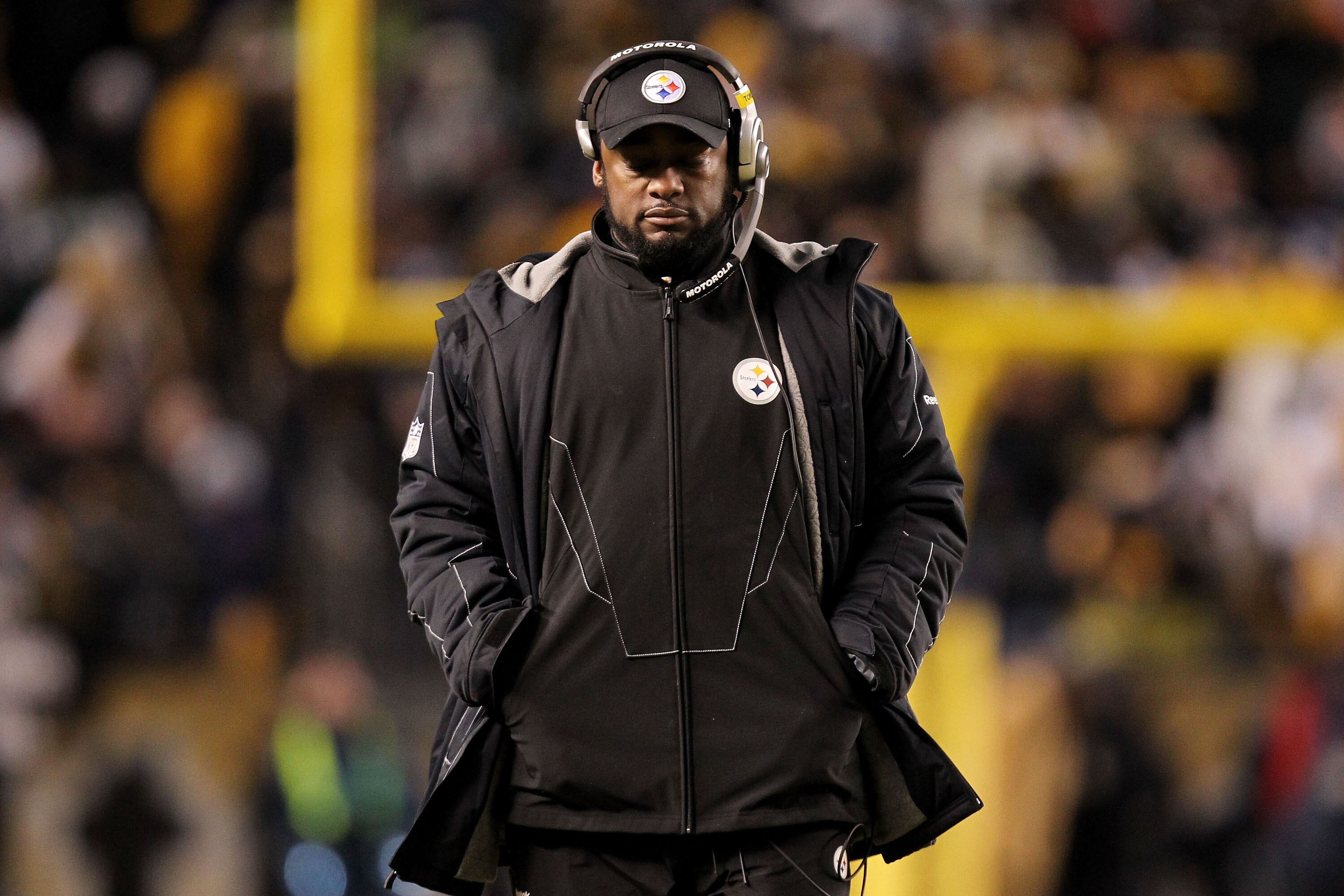 PITTSBURGH, PA - JANUARY 23:  Head coach Mike Tomlin of the Pittsburgh Steelers looks on against the New York Jets during the 2011 AFC Championship game at Heinz Field on January 23, 2011 in Pittsburgh, Pennsylvania.  (Photo by Ronald Martinez/Getty Image