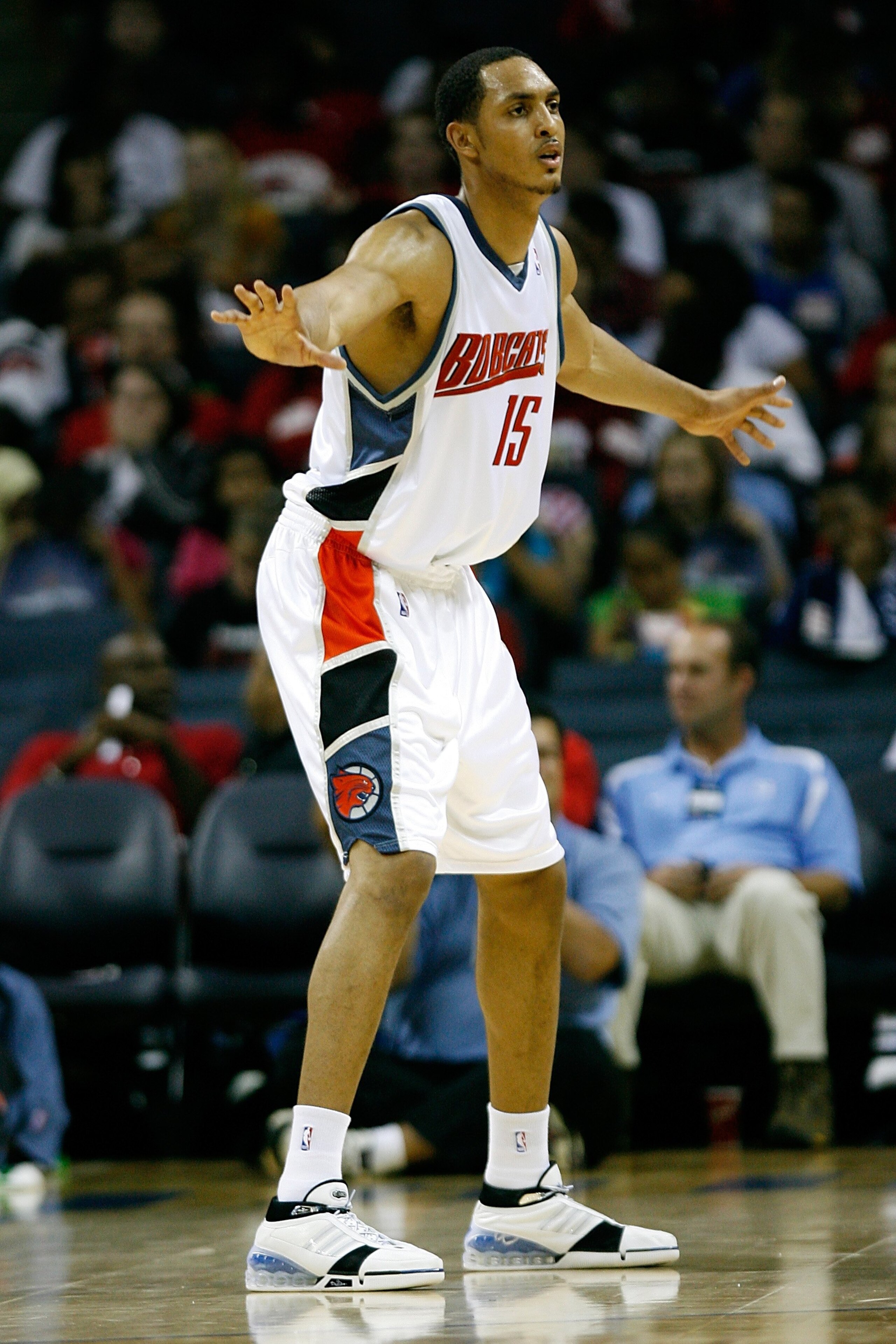 CHARLOTTE, NC - OCTOBER 18:   Ryan Hollins #15 of the Charlotte Bobcats waits on defense during the game against the Atlanta Hawks at Charlotte Bobcats Arena on October 18, 2007 in Charlotte, North Carolina.  The Hawks won 104-98.  NOTE TO USER: User expr