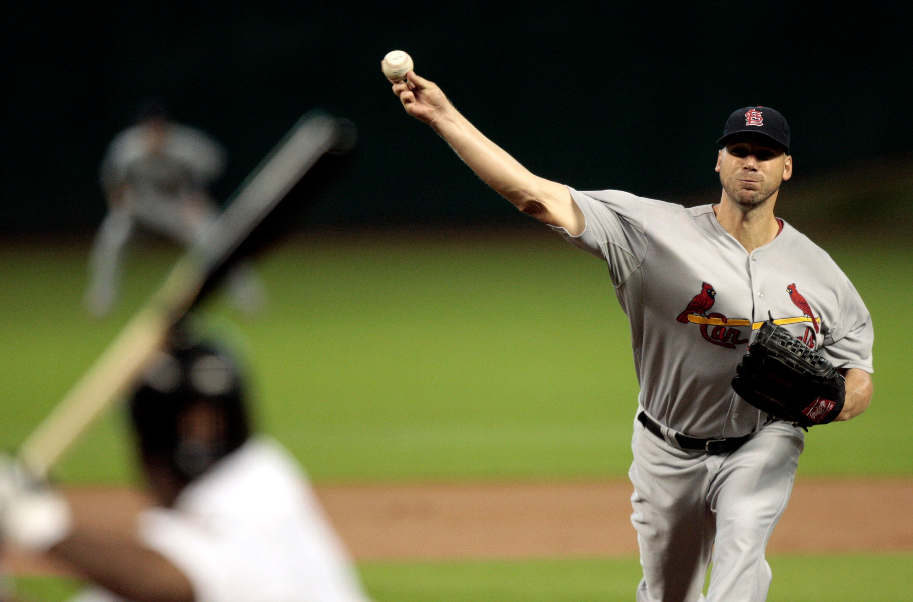 HOUSTON - AUGUST 31:  Pitcher Chris Carpenter #29 of the St. Louis Cardinals throws against the Houston Astros at Minute Maid Park on August 31, 2010 in Houston, Texas. Houston won 3-0.  (Photo by Bob Levey/Getty Images)