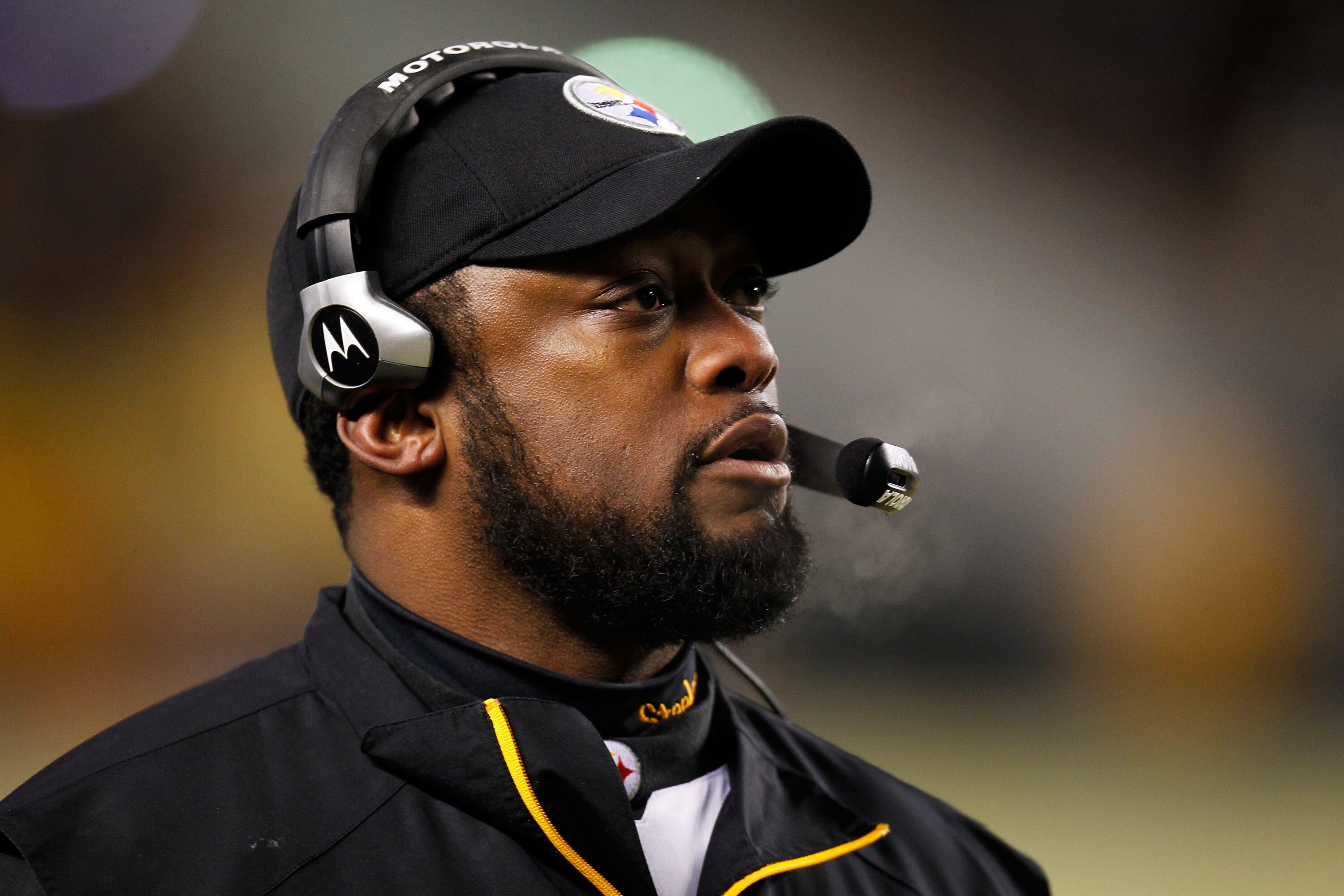 PITTSBURGH, PA - JANUARY 23:  Head coach Mike Tomlin of the Pittsburgh Steelers looks on against the New York Jets during the 2011 AFC Championship game at Heinz Field on January 23, 2011 in Pittsburgh, Pennsylvania.  (Photo by Gregory Shamus/Getty Images