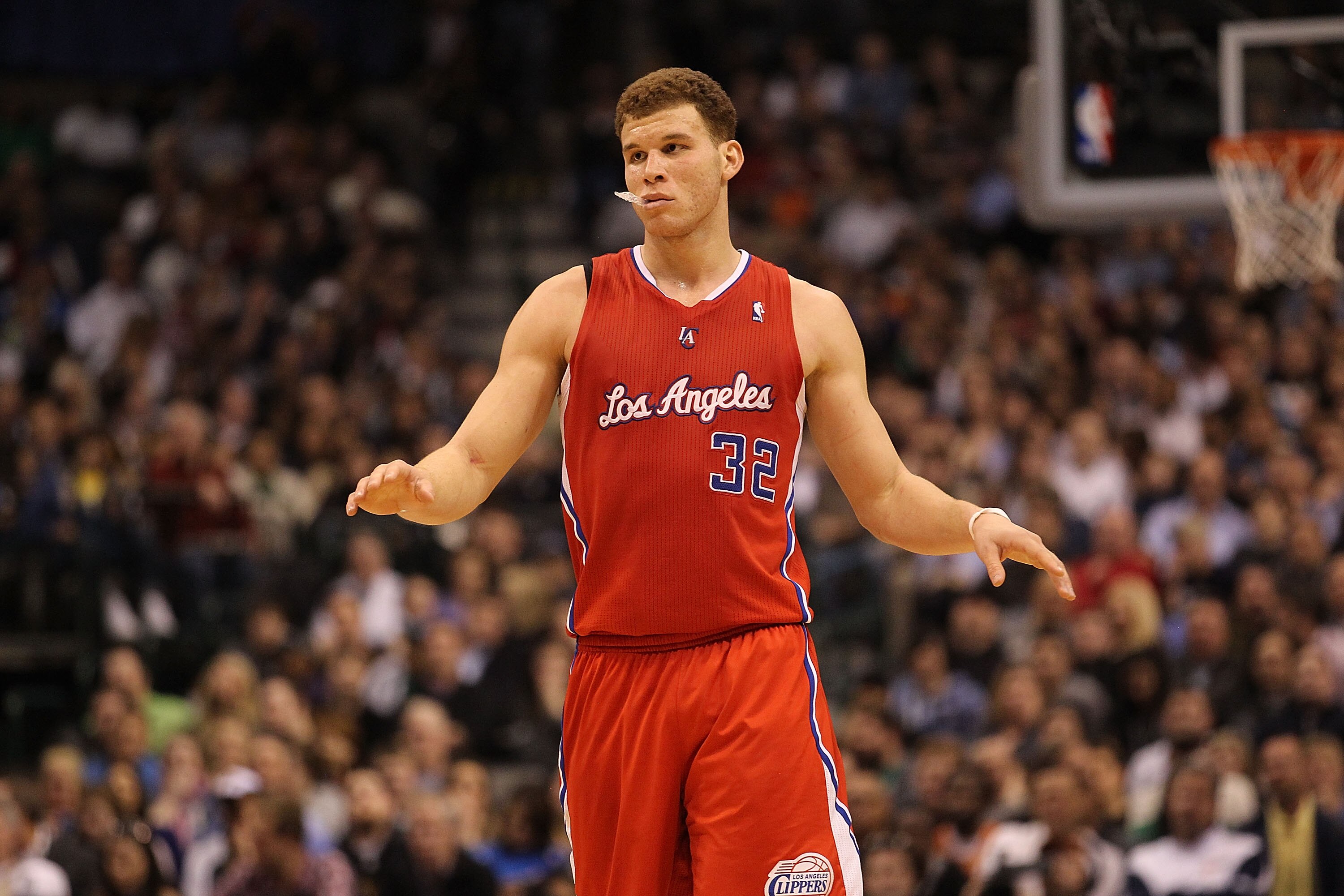 DALLAS, TX - JANUARY 25:  Forward Blake Griffin #32 of the Los Angeles Clippers during play against the Dallas Mavericks at American Airlines Center on January 25, 2011 in Dallas, Texas.  NOTE TO USER: User expressly acknowledges and agrees that, by downl
