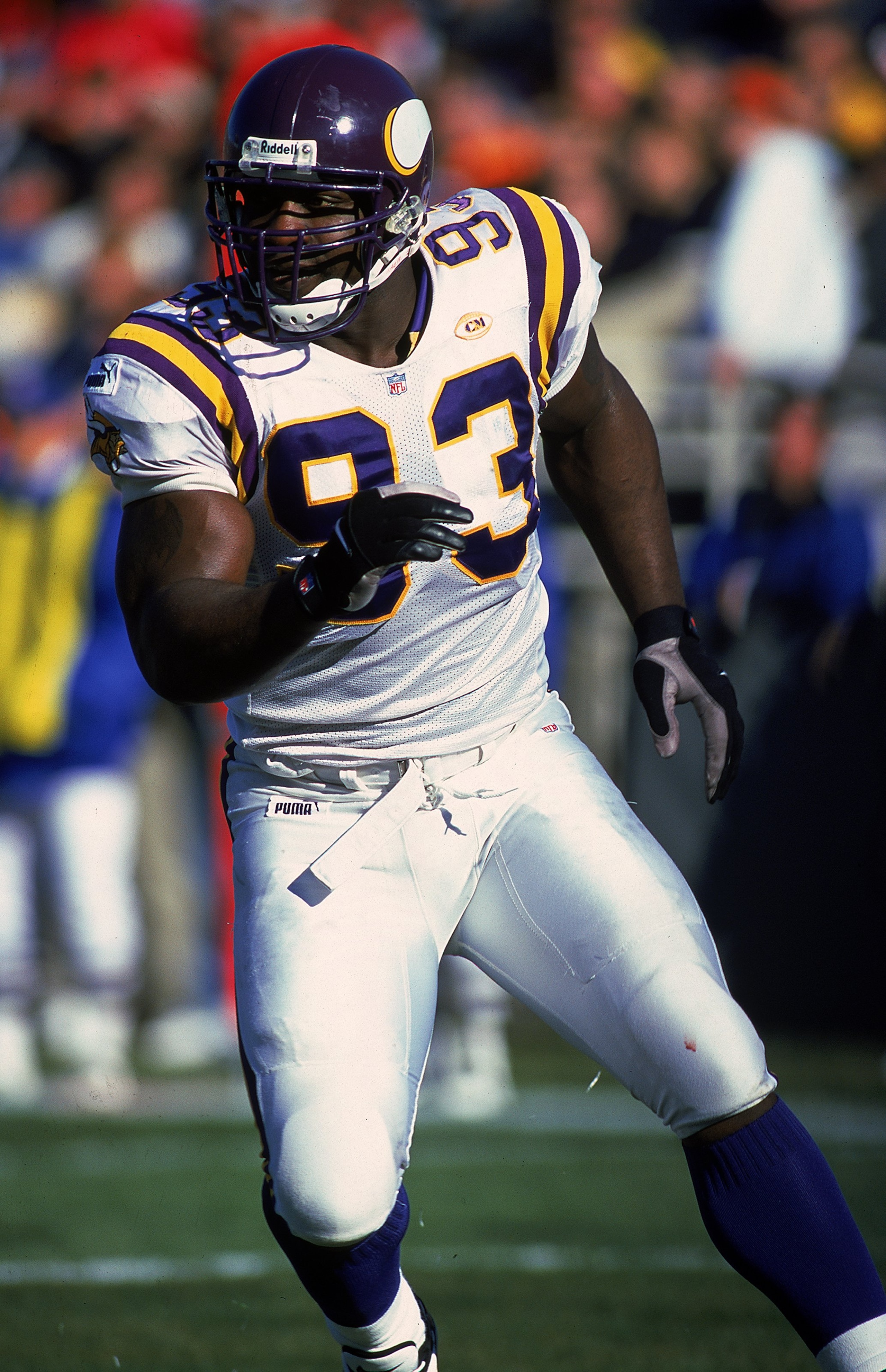 14 Nov 1999: John Randle #93of the Minnesota Vikings runs down field during a game against the Chicago Bears at the Soldier Field in Chicago, Illinois. The Vikings defeated the Bears 27-24 in overtime.