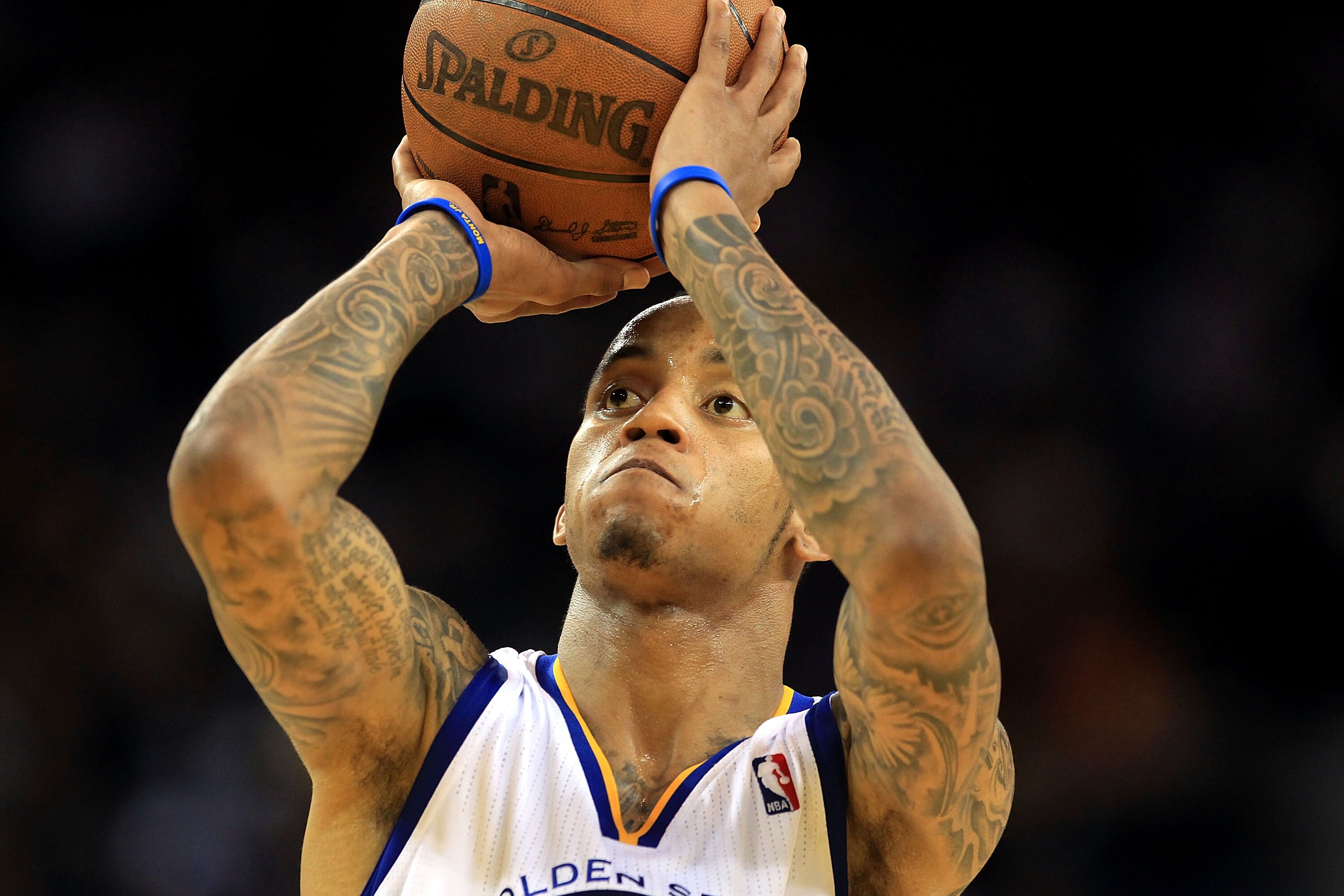 OAKLAND, CA - NOVEMBER 19:  Monta Ellis #8 of the Golden State Warriors in action against the New York Knicks at Oracle Arena on November 19, 2010 in Oakland, California. NOTE TO USER: User expressly acknowledges and agrees that, by downloading and or usi