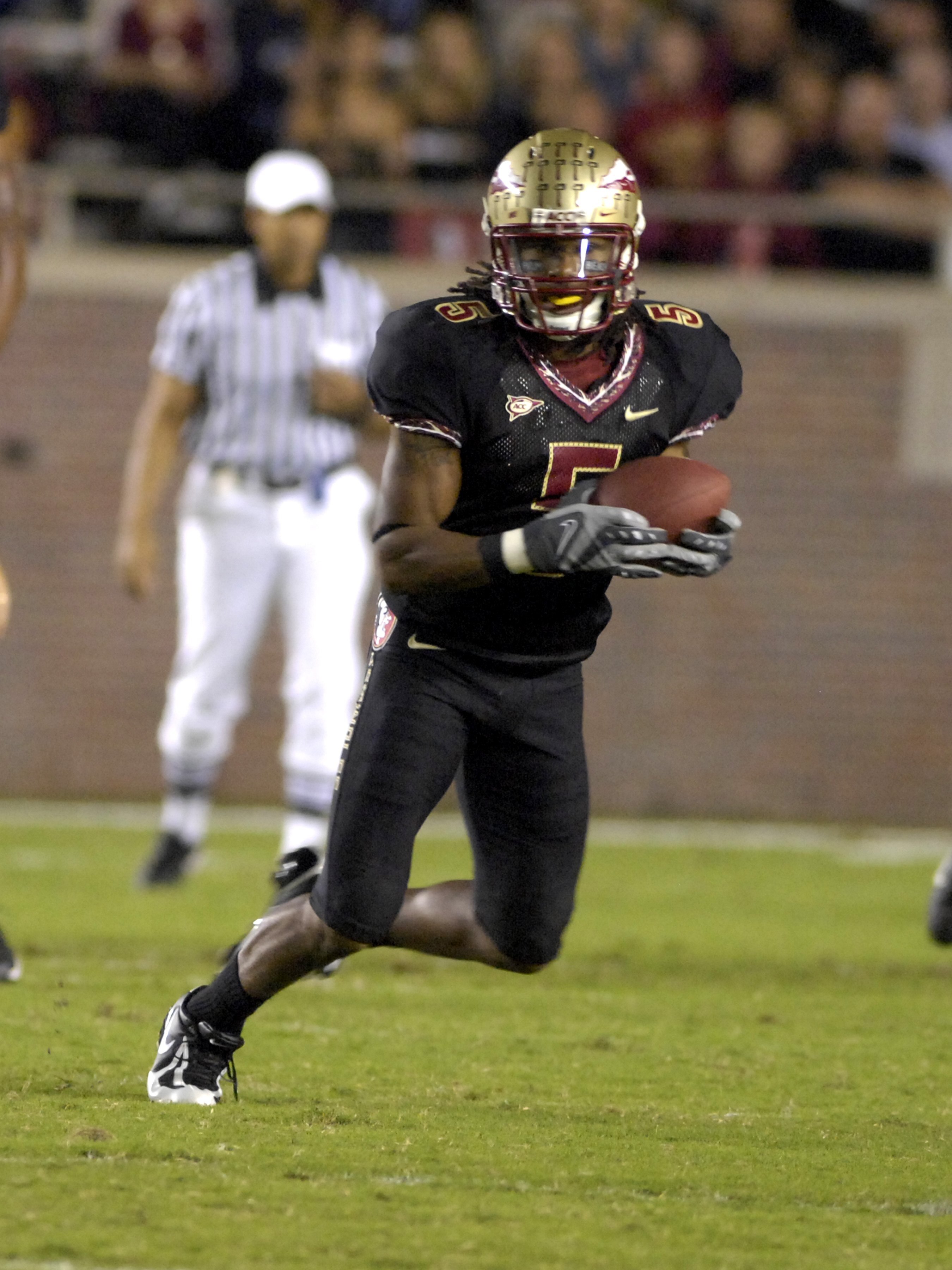 TALLAHASSEE, FL - OCTOBER 27: Wide receiver Preston Parker #5 of the Florida State Seminoles rushes upfield against the Duke Blue Devils at Doak Campbell Stadium on October 27, 2007 in Tallahassee, Florida.  FSU won 25-6. (Photo by Al Messerschmidt/Getty