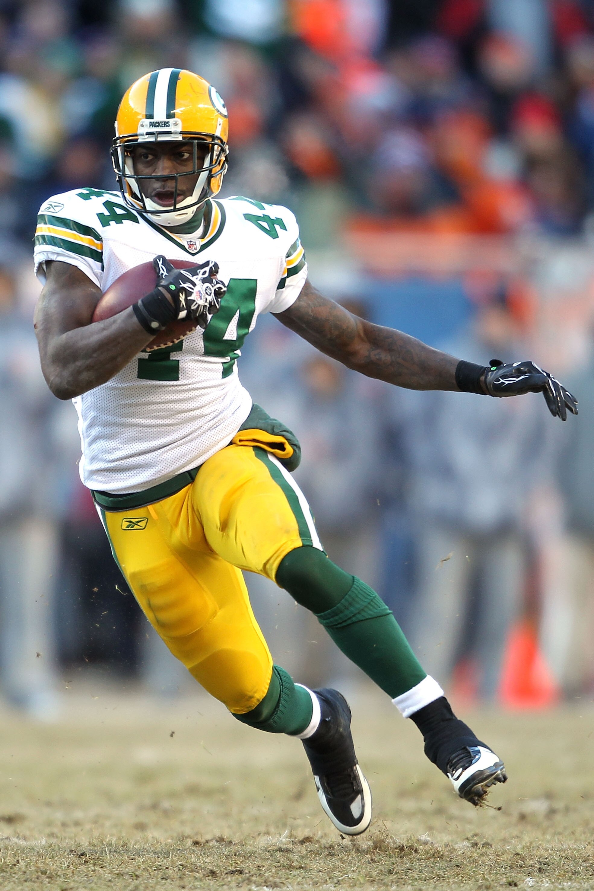 CHICAGO, IL - JANUARY 23:  Running back James Starks #44 of the Green Bay Packers runs the ball against the Chicago Bears in the NFC Championship Game at Soldier Field on January 23, 2011 in Chicago, Illinois.  (Photo by Andy Lyons/Getty Images)