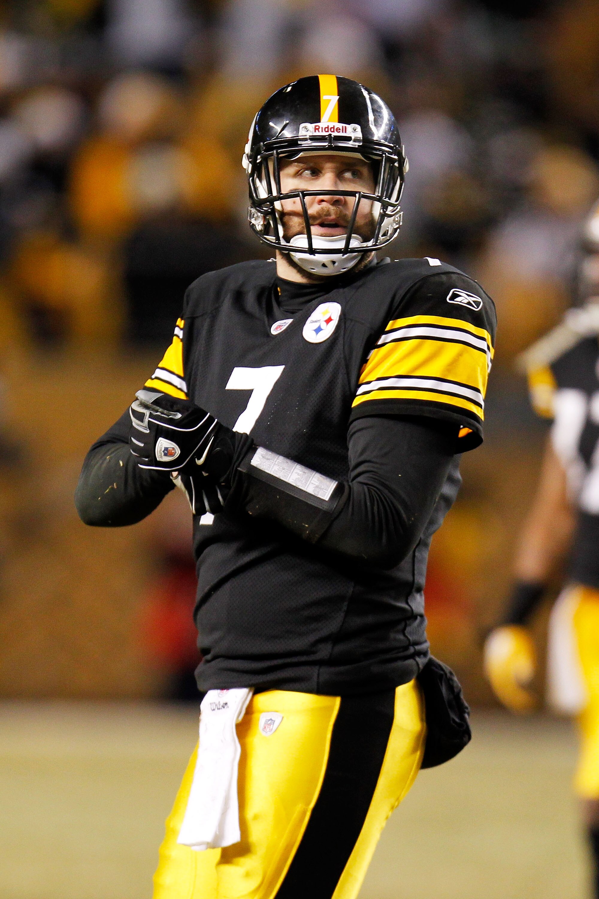 PITTSBURGH, PA - JANUARY 23:  Ben Roethlisberger #7 of the Pittsburgh Steelers looks on against the New York Jets in the 2011 AFC Championship game at Heinz Field on January 23, 2011 in Pittsburgh, Pennsylvania. The Steelers won 24 to 19.  (Photo by Grego