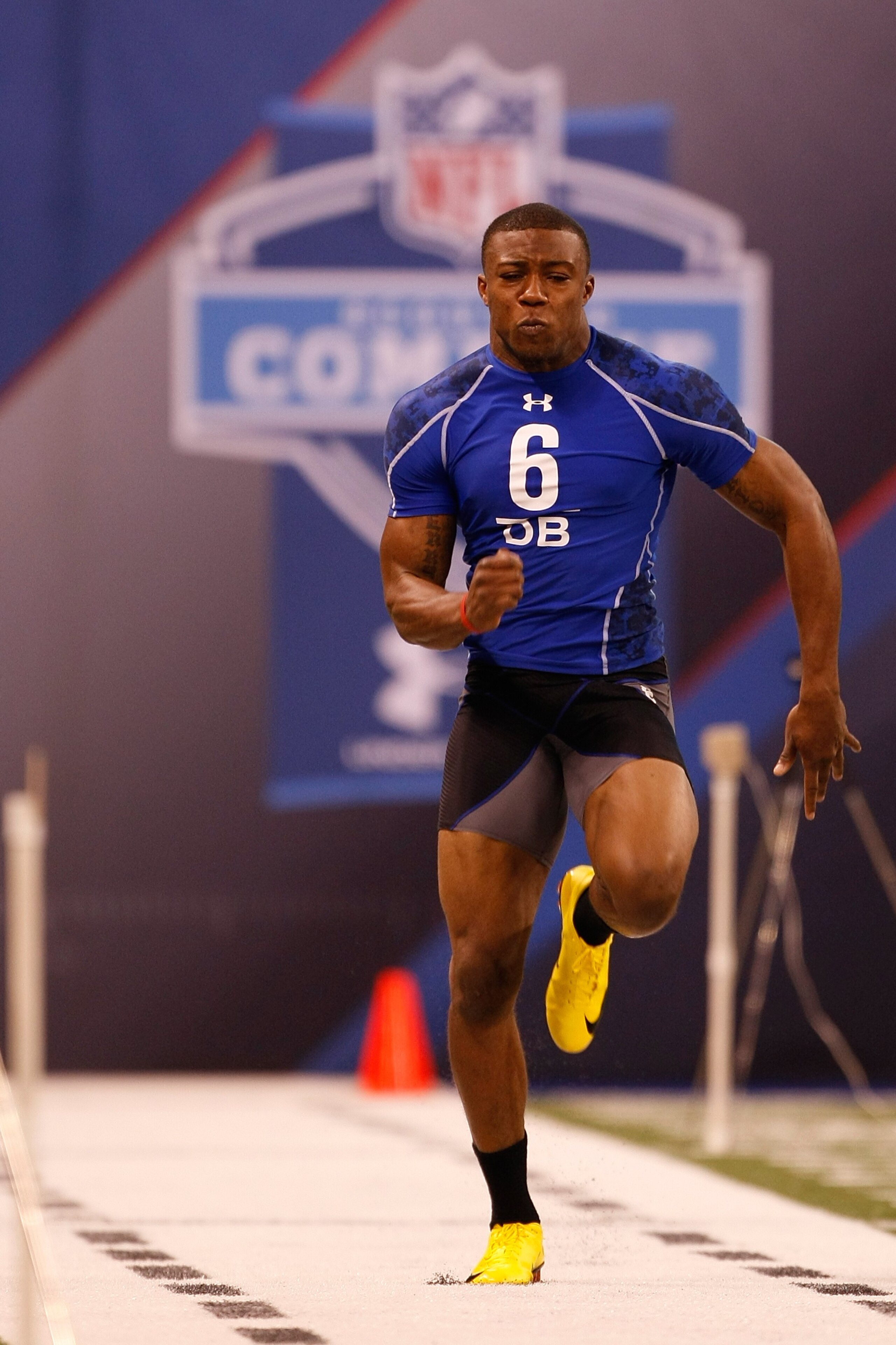 INDIANAPOLIS, IN - MARCH 2: Defensive back Eric Berry of Tennessee runs the 40 yard dash during the NFL Scouting Combine presented by Under Armour at Lucas Oil Stadium on March 2, 2010 in Indianapolis, Indiana. (Photo by Scott Boehm/Getty Images)